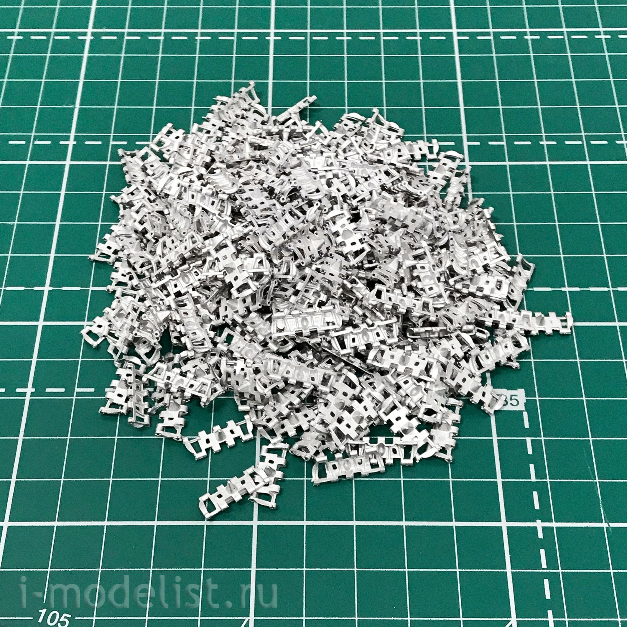 MTL-35035 MasterClub 1/35 Tracks inlaid iron T-35