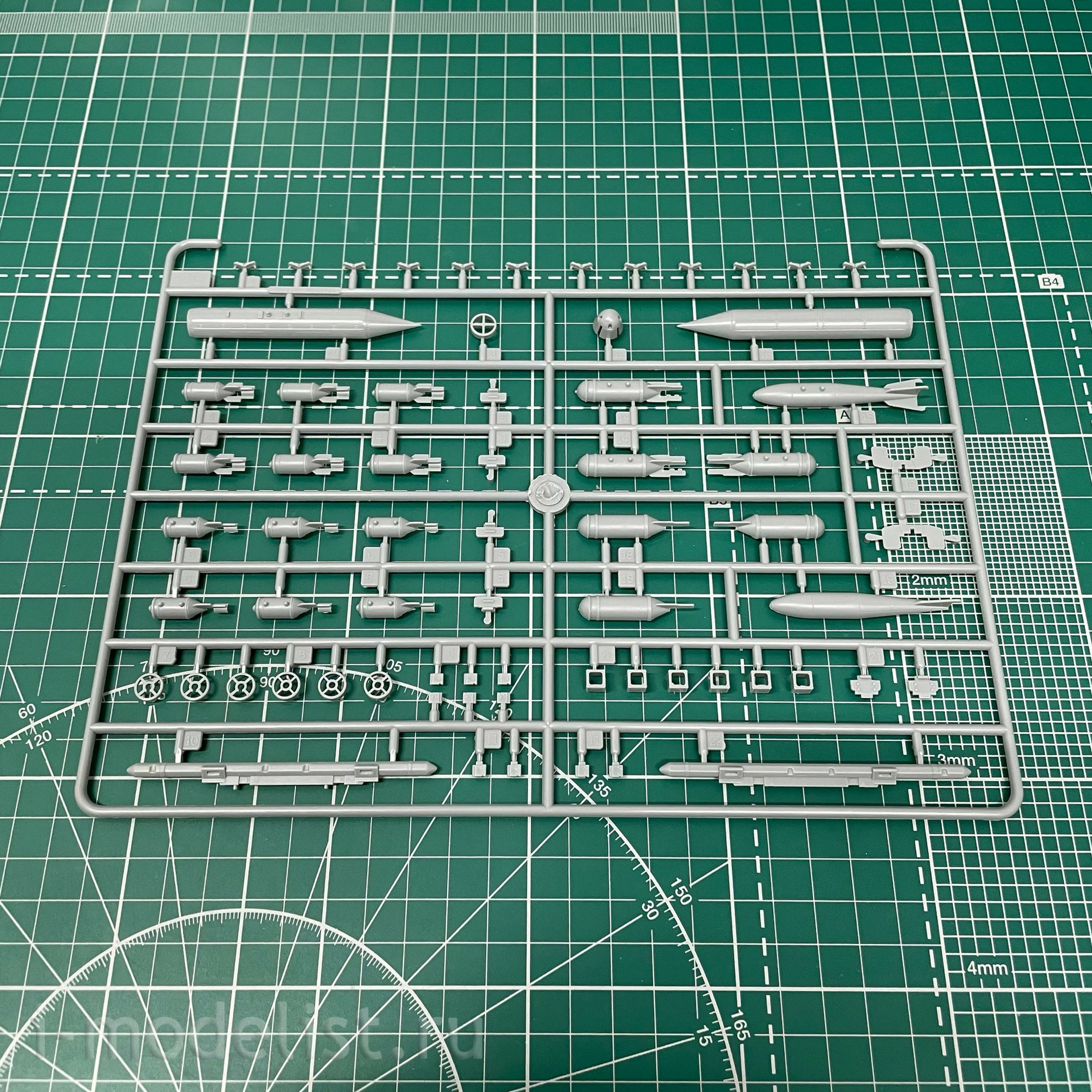 81759 HobbyBoss 1/48 Sukhoi-17UM3 Fitter-G Aircraft