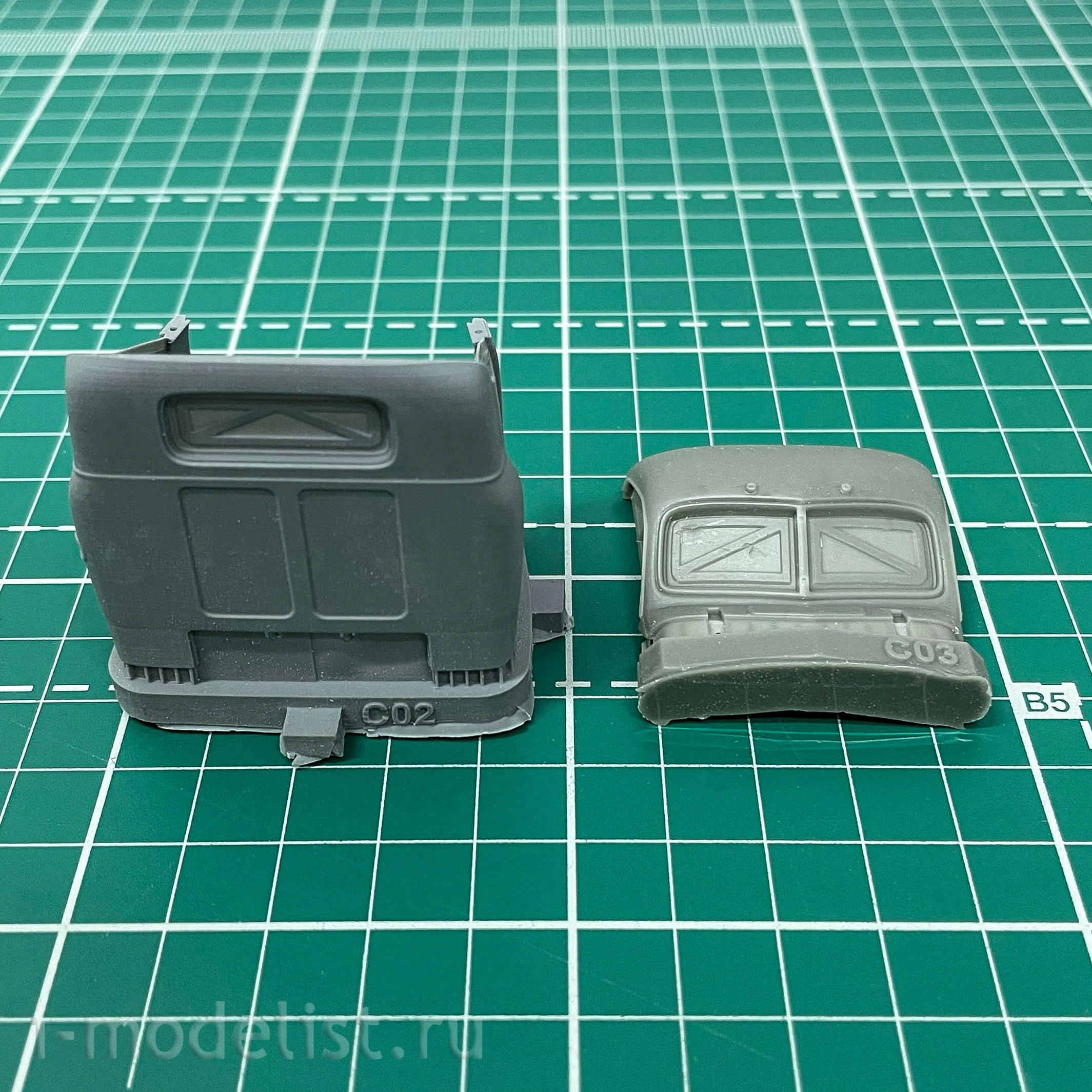 35031 GunTower Models 1/35 is a Soviet tractor with a semi-trailer. Kit 1 (51A)