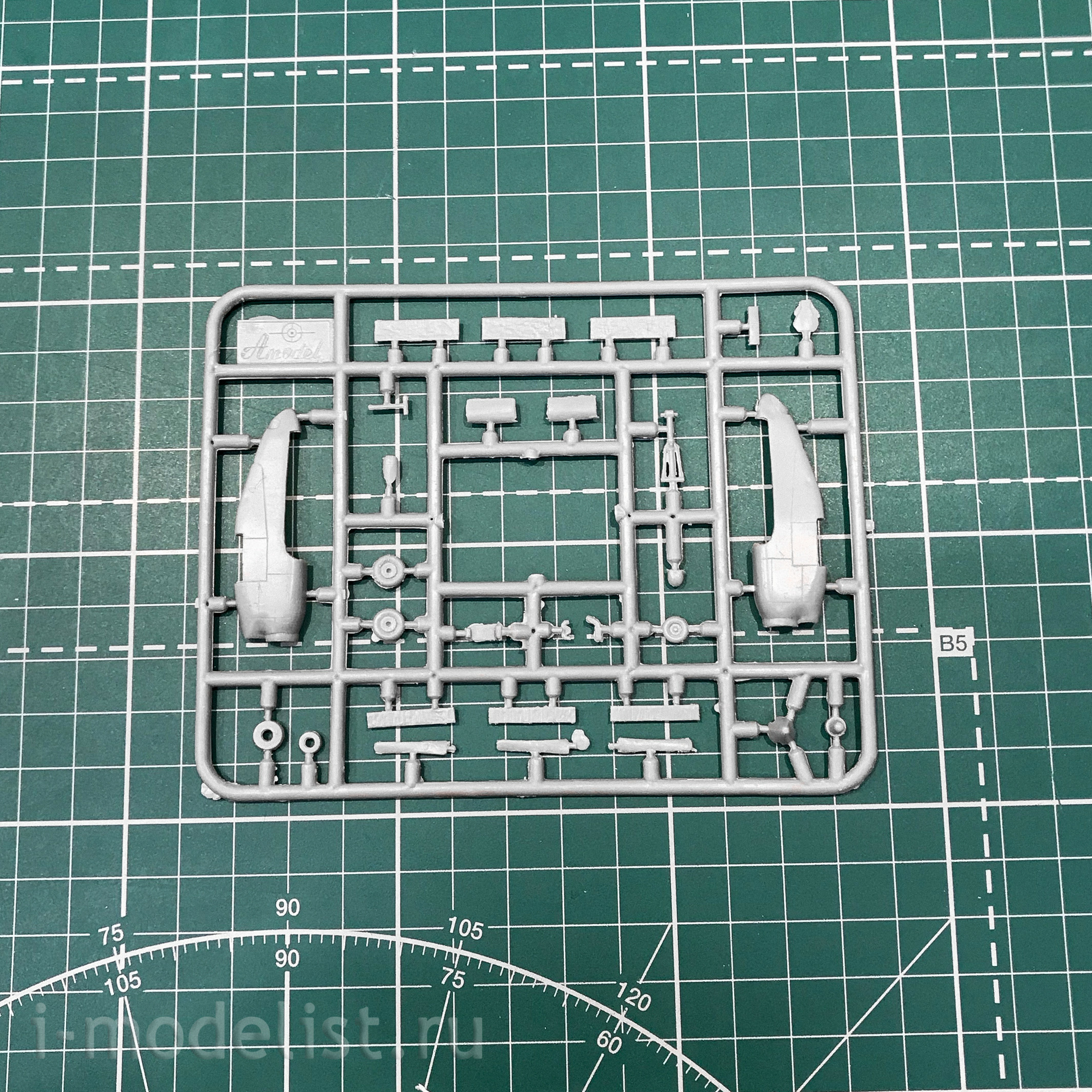1409 Amodel 1/144 C-8A 