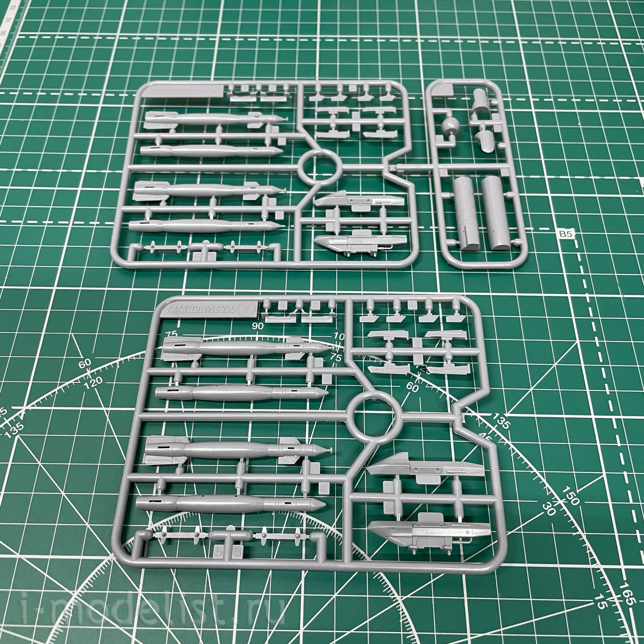 61101 Tamiya 1/48 Lockheed Martin F-16C Fighter (Block 25/32)