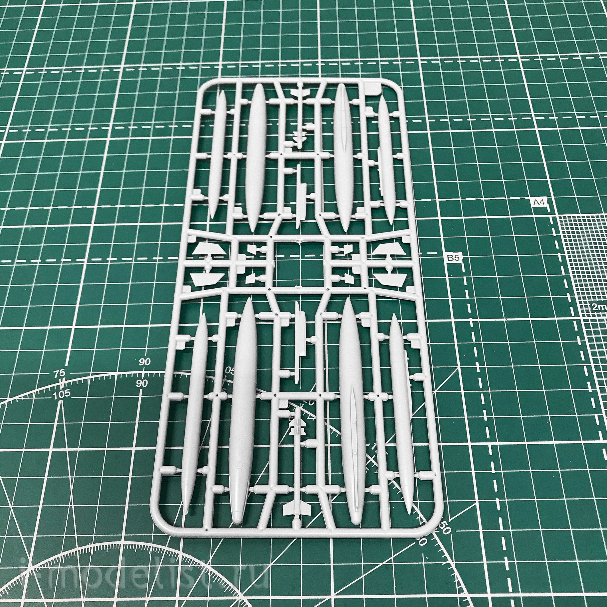 72063 ModelSvit 1/72 Mirage III EA/EBR Aircraft