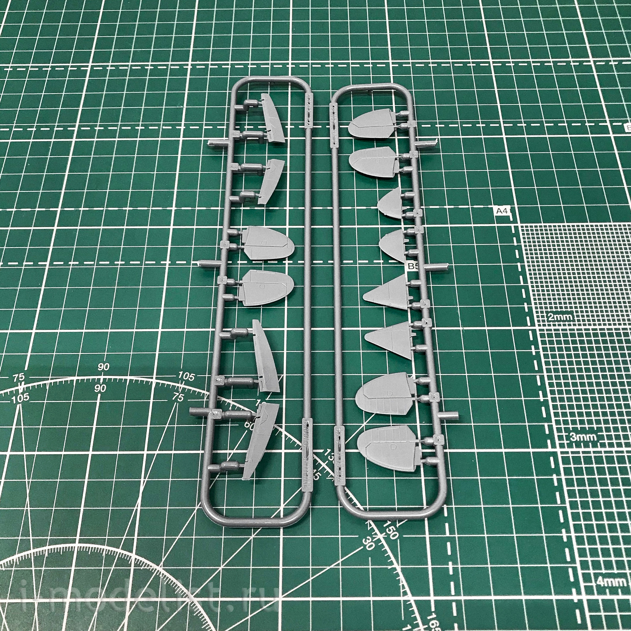 70126 Edward 1/72 Spitfire Mk. XVI Bubbletop