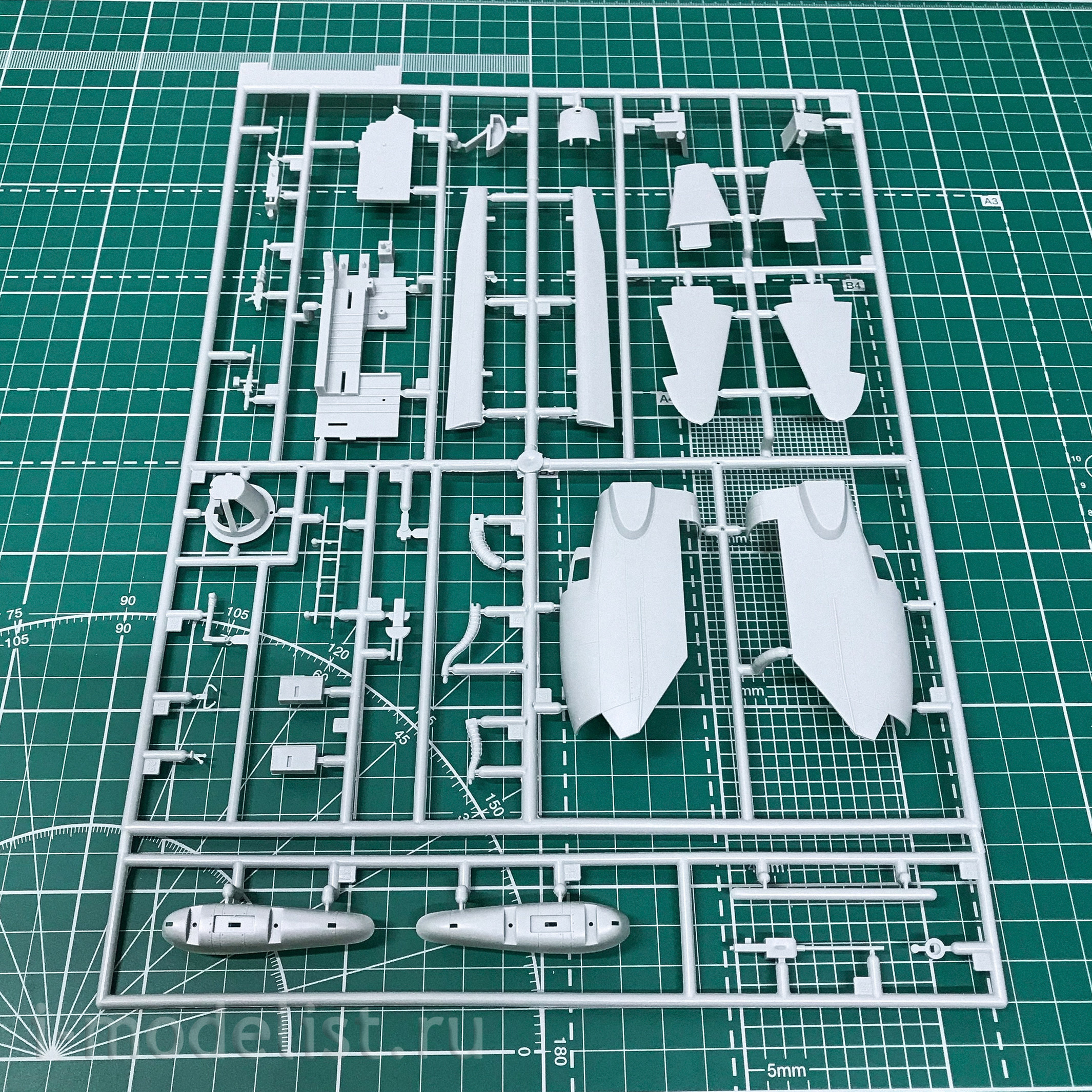 03855 Revell 1/48 Medium bomber Junkers Ju188 A-2 