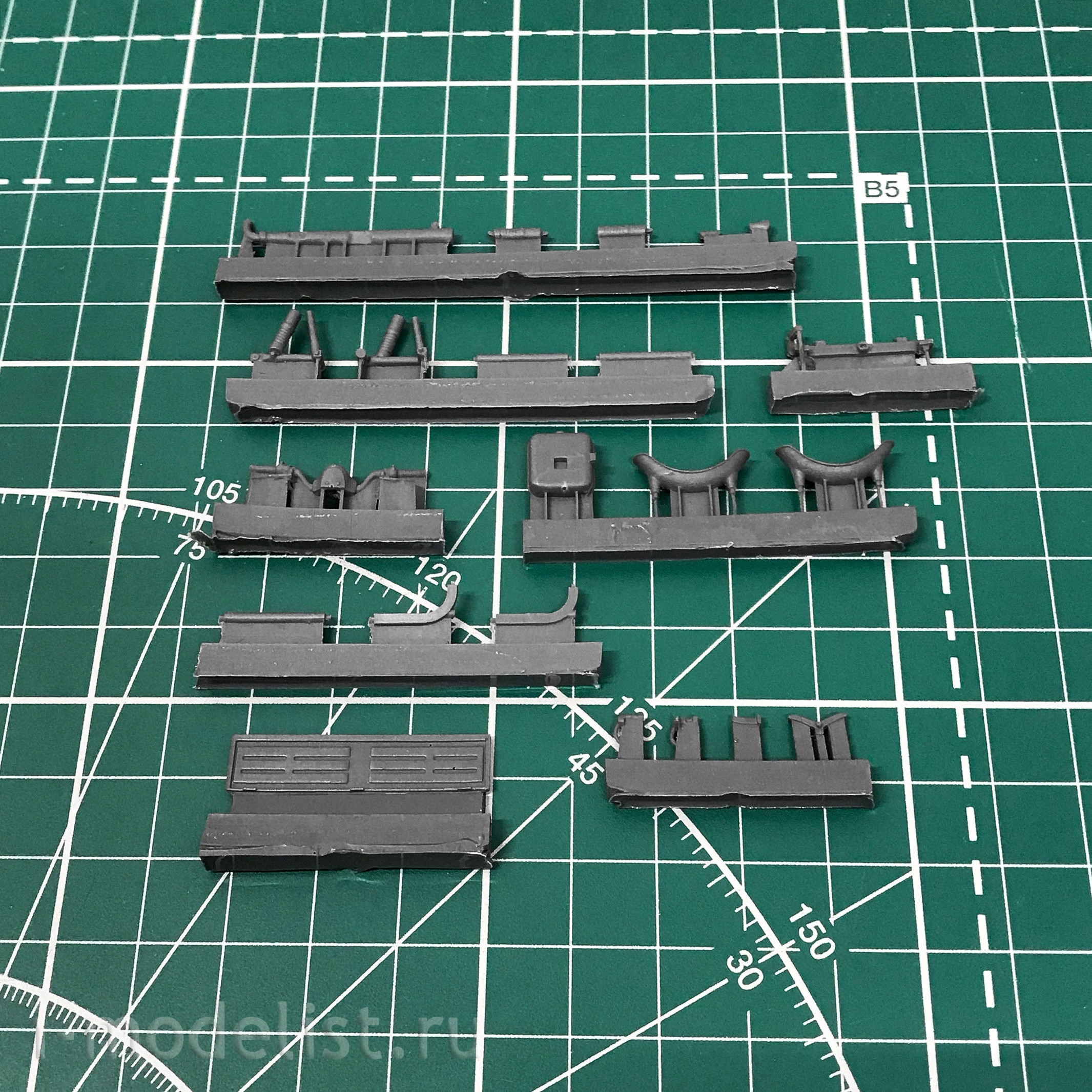 35007 GunTower Models 1/35 Soviet cargo scooter Kit 1 (body)
