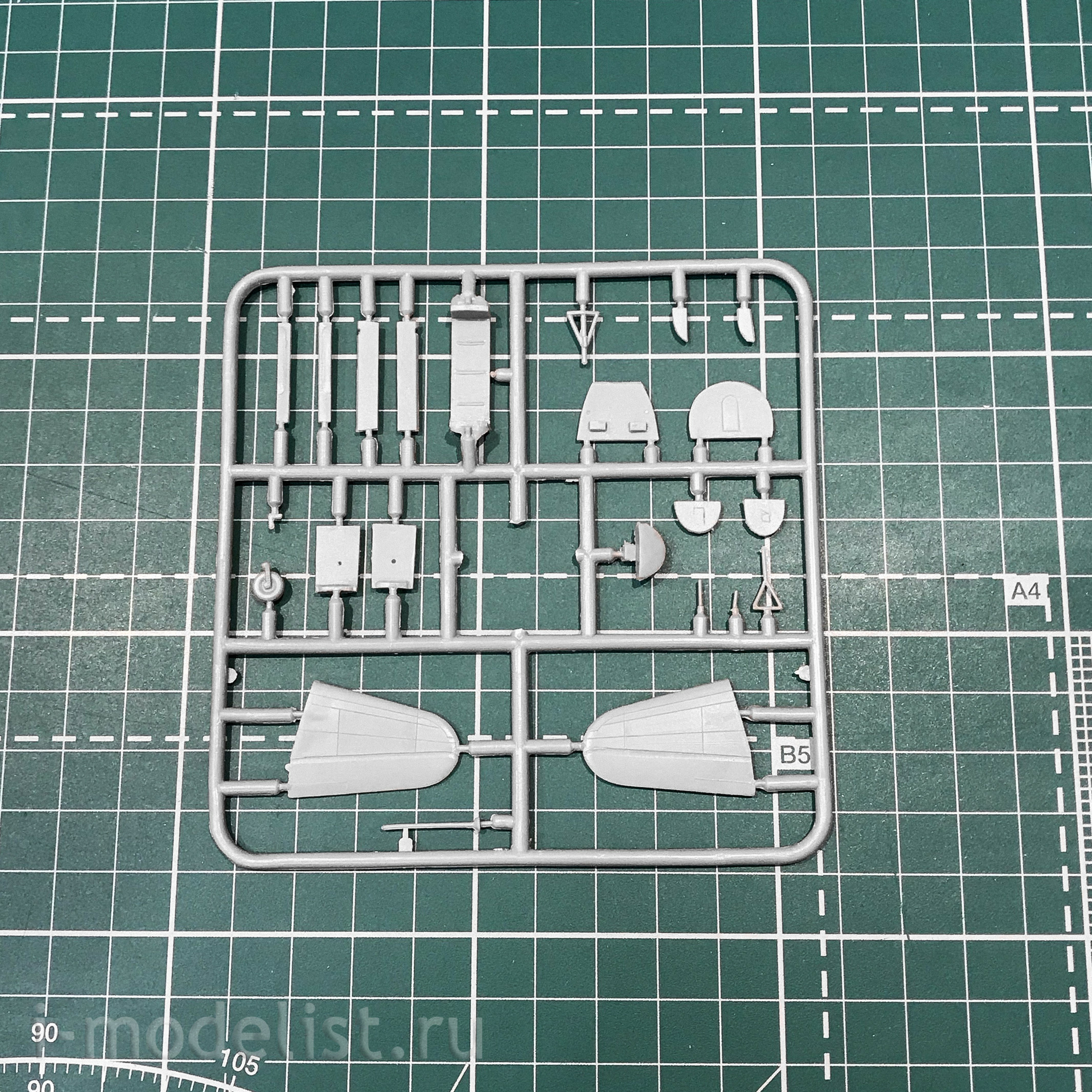1444 Amodel 1/144 Il-12D/T Aircraft