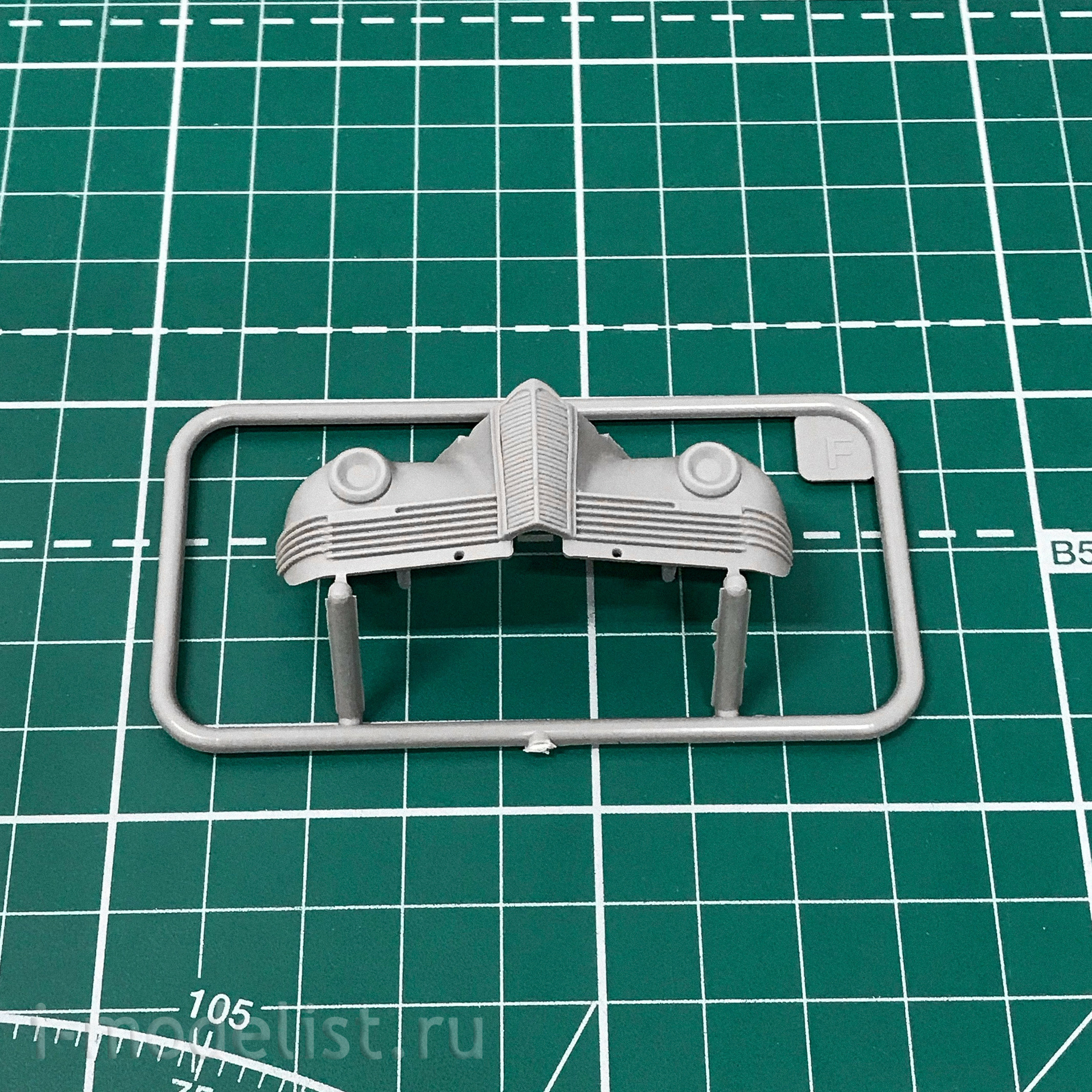 815 Roden 1/35 Car 1941 Packard Clipper