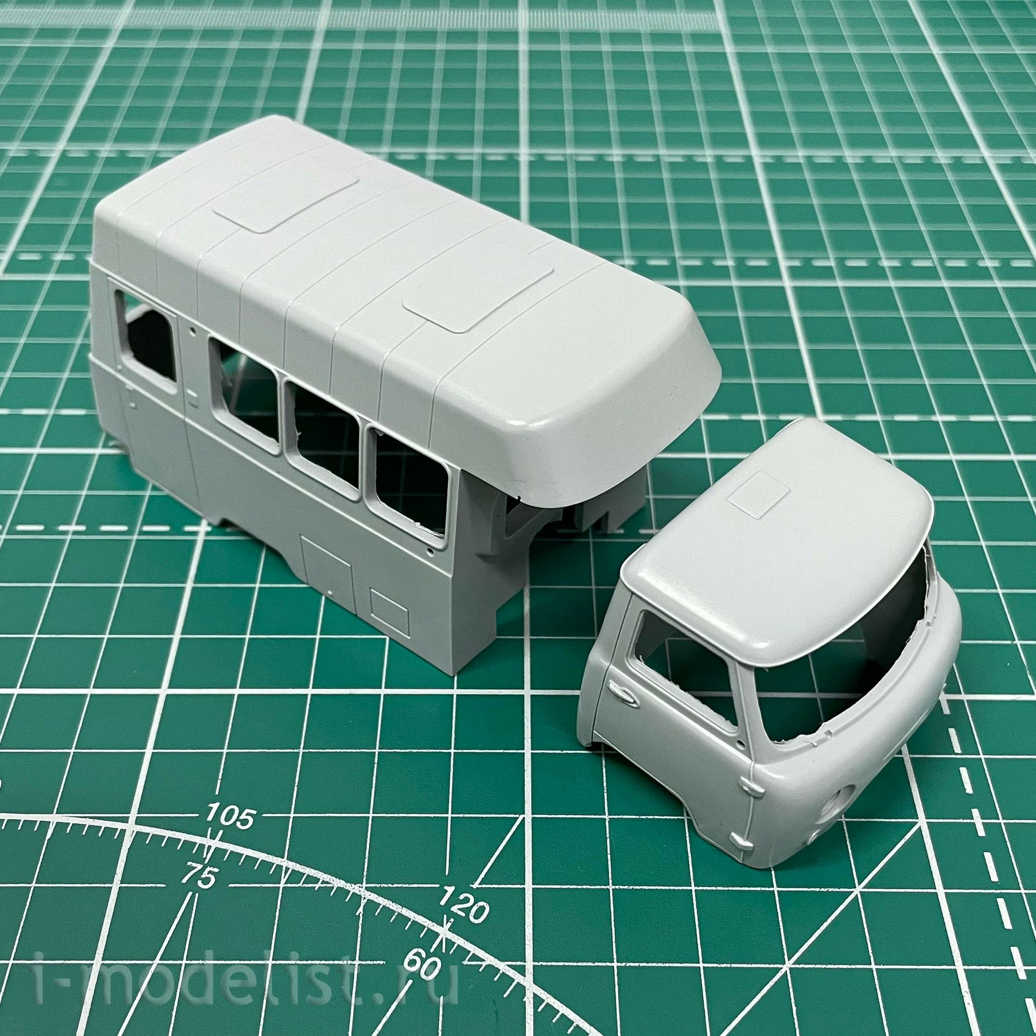 1528AVD AVD Models 1/43 Camper 3303-01