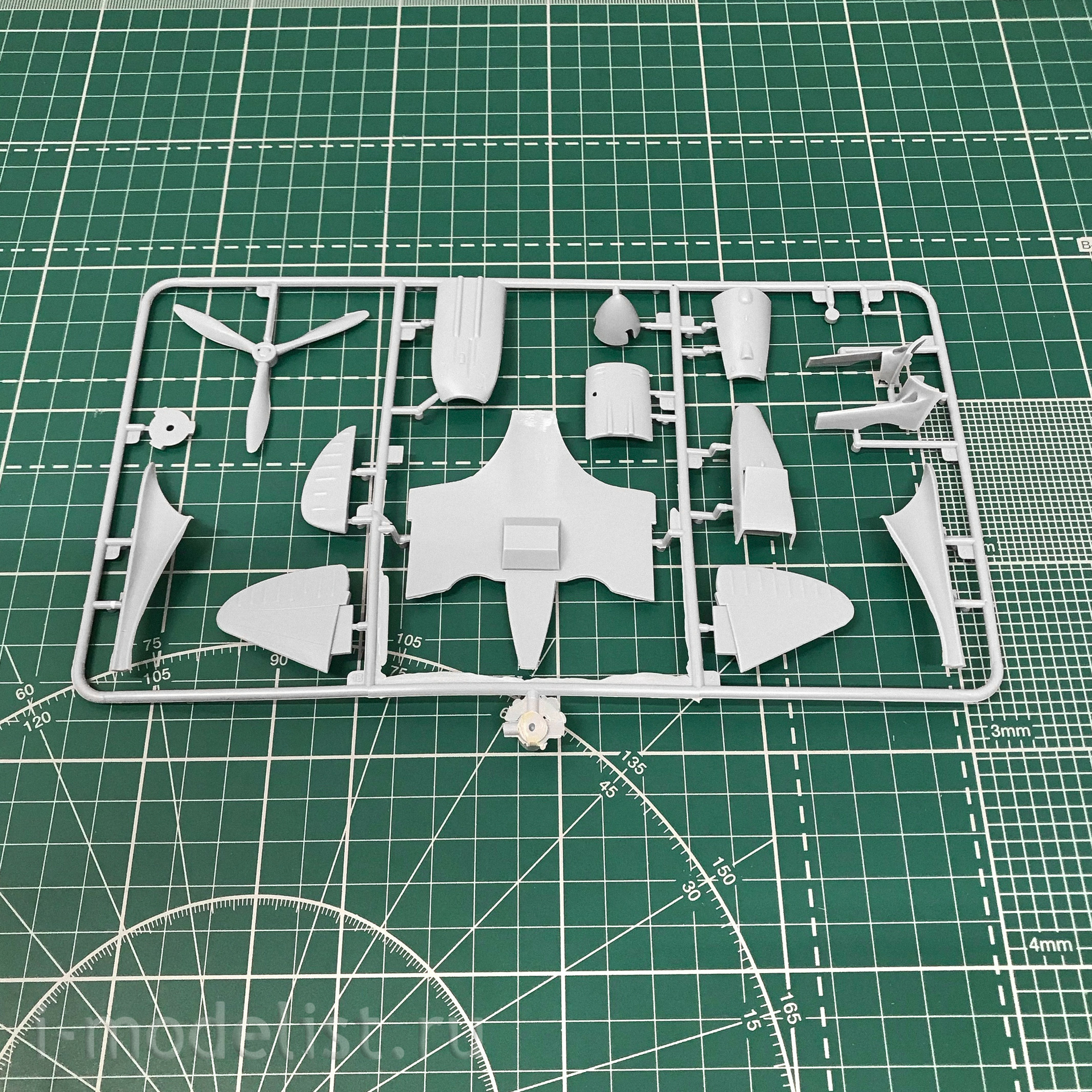 48015 ARK models 1/48 M&G-3, Alexander Pokryshkin