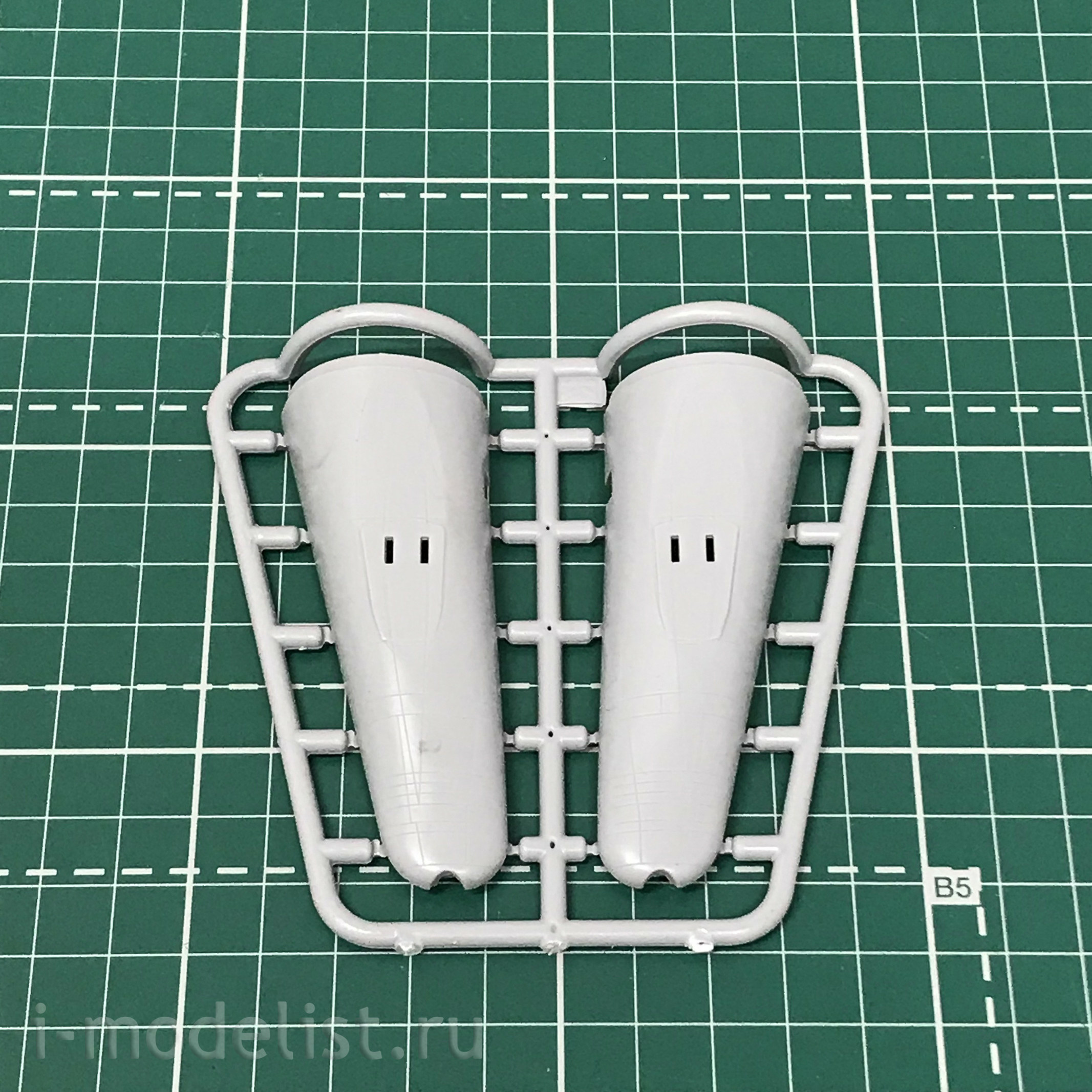 2136 Takom 1/35 Anti-aircraft missile system Russian Navy SA-N-7 'Gadlfy' & SA-N-12 'Grizzly' SAM