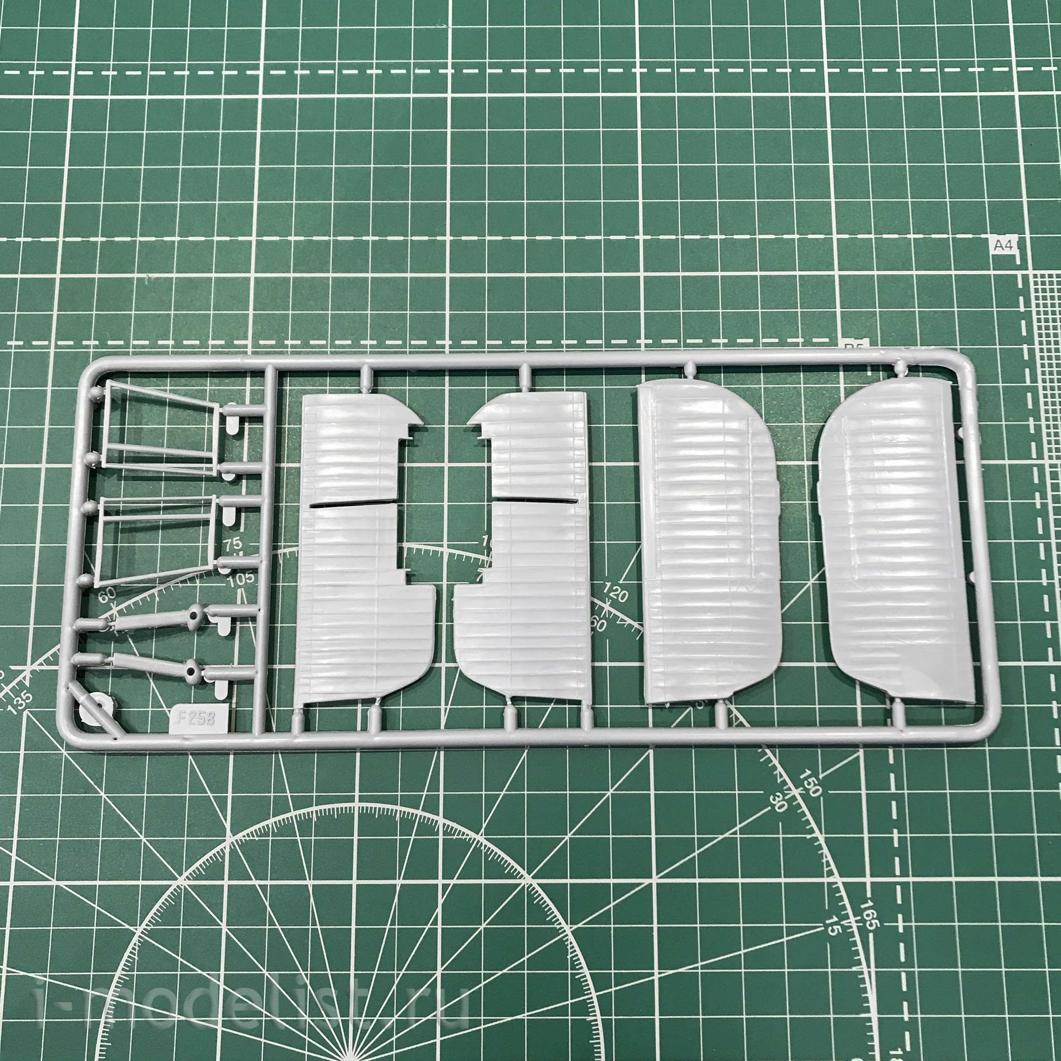 72270 Eastern Express 1/72 Torpedo honest, Yes, I MK.I 