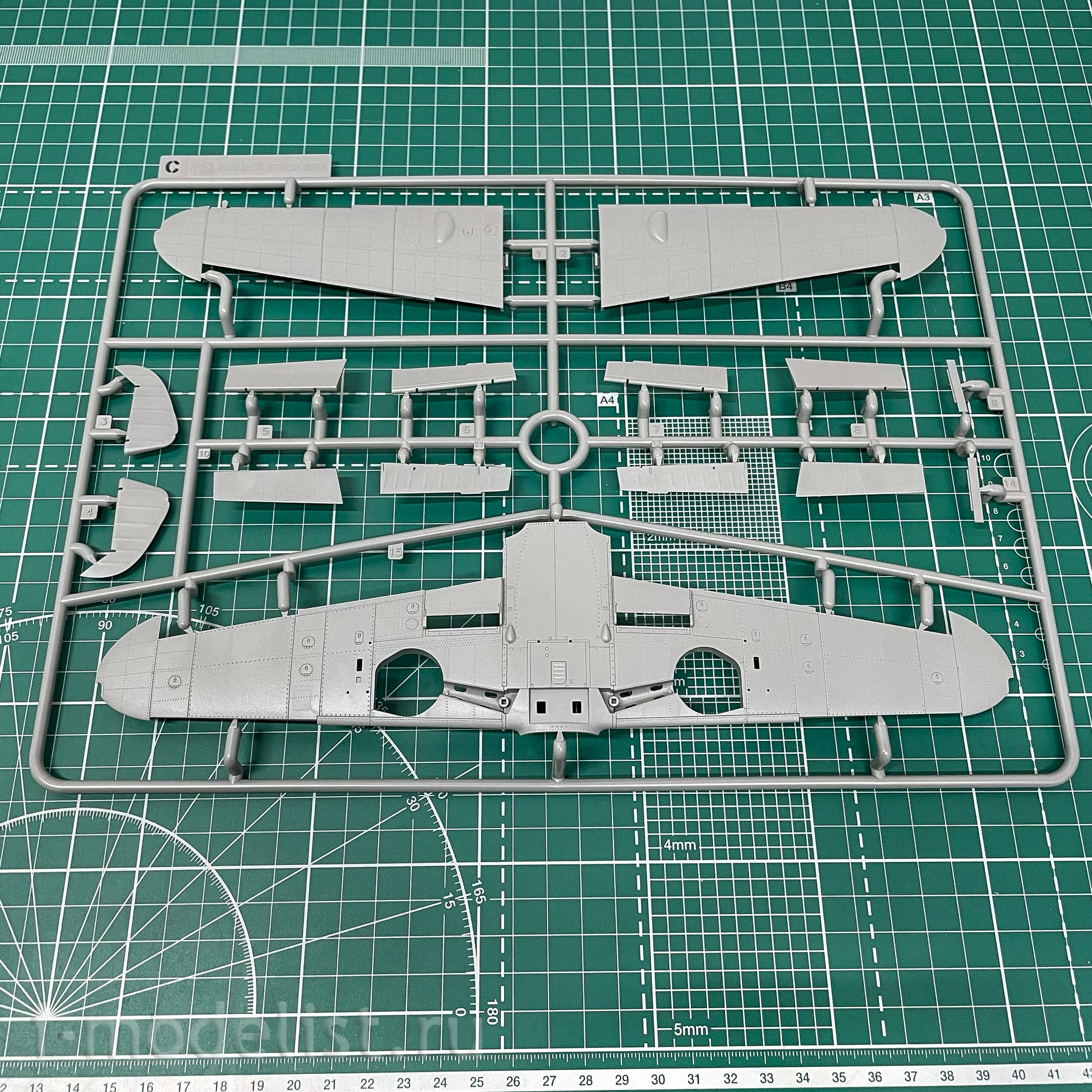 BF-001 Border Model 1/35 Messerschmitt Bf 109G-6 Fighter