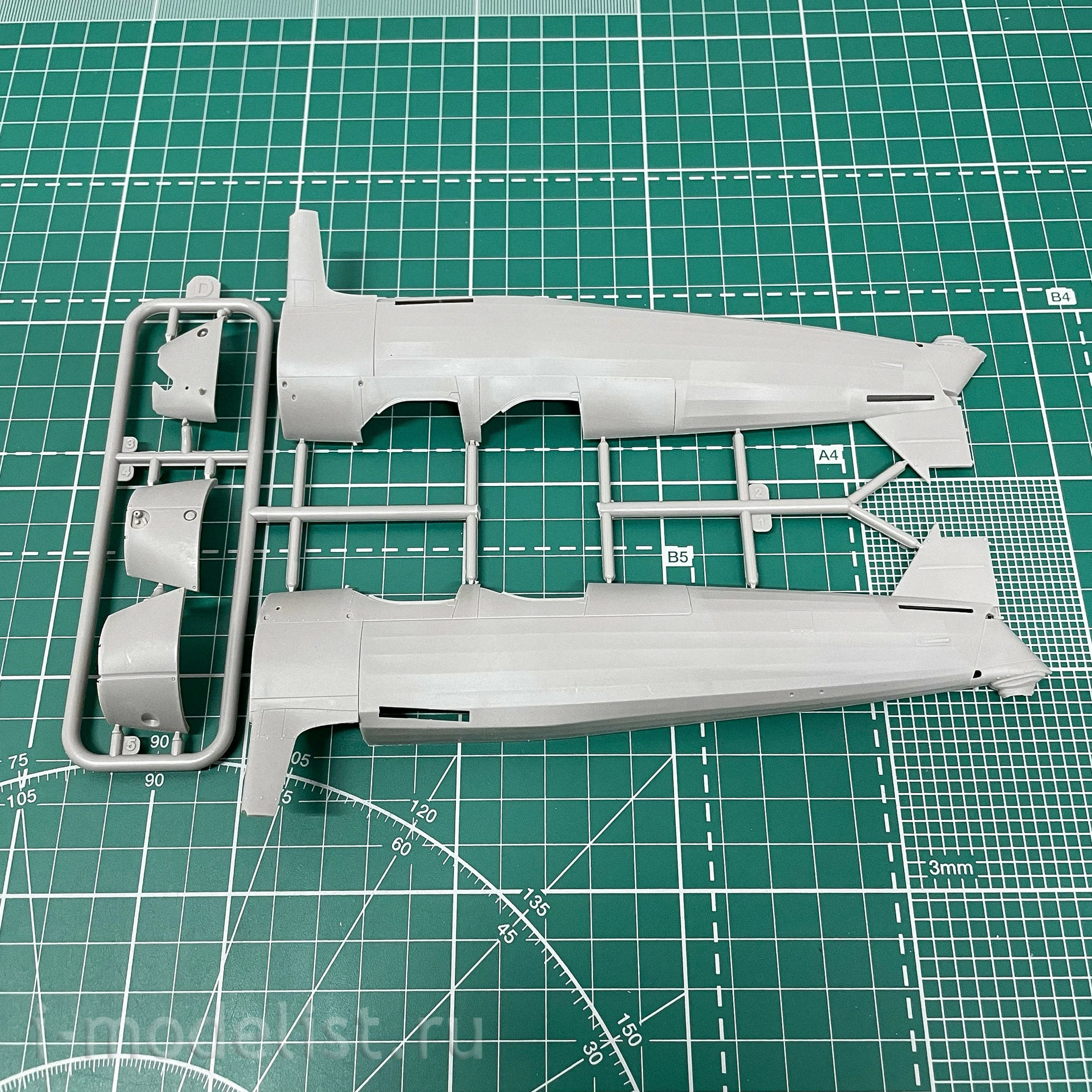 633 Roden 1/144 Stearman PT-13 Kaydet Aircraft