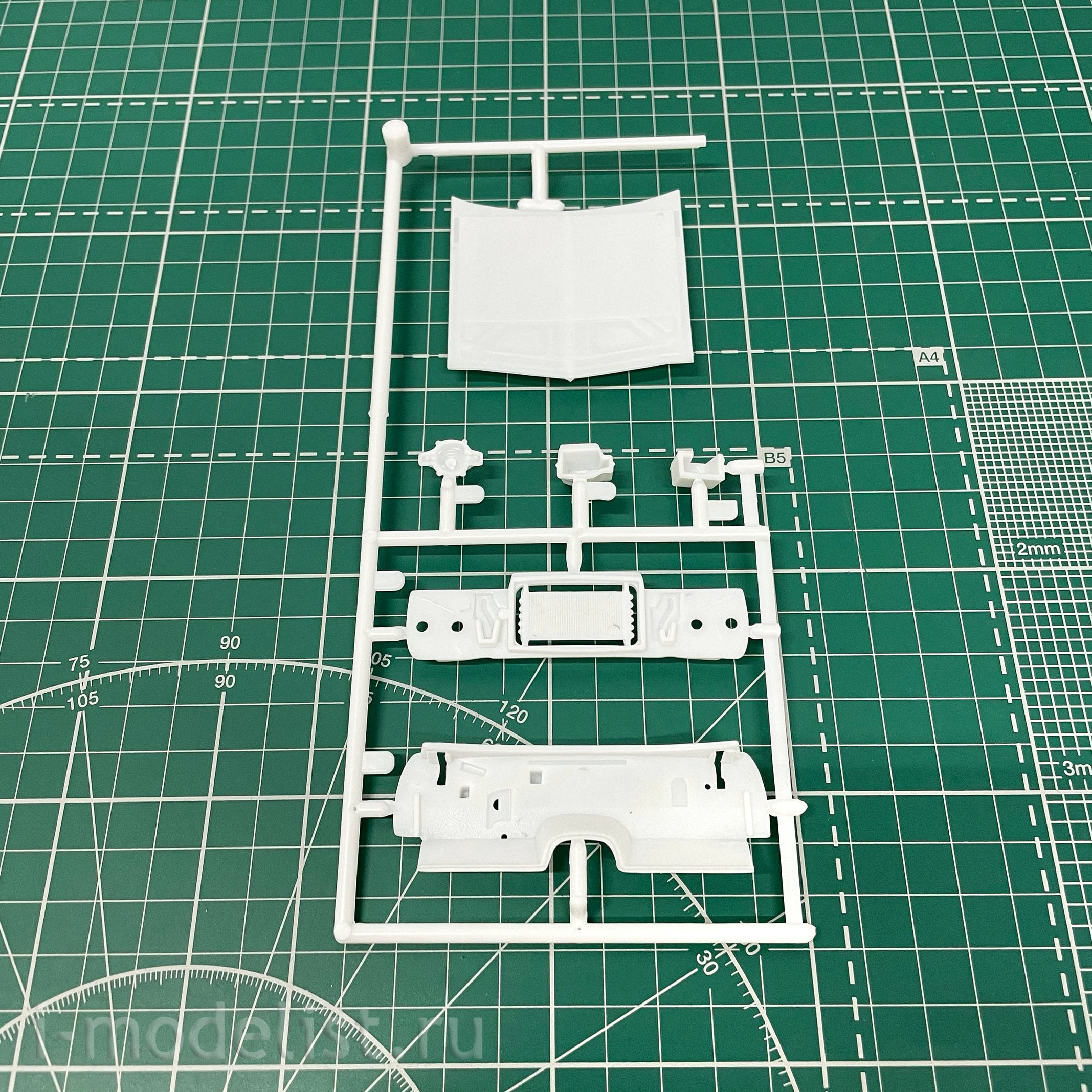 14190 Revell 1/25 Car Foose 65 Chevy Impala