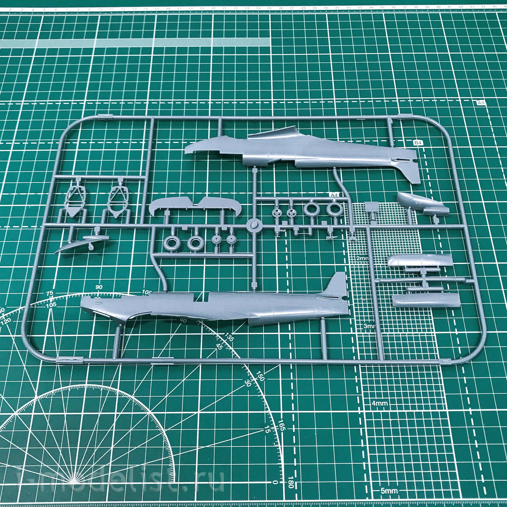 8285 Edward 1/48 Spitfire Mk.XVI Bubbletop