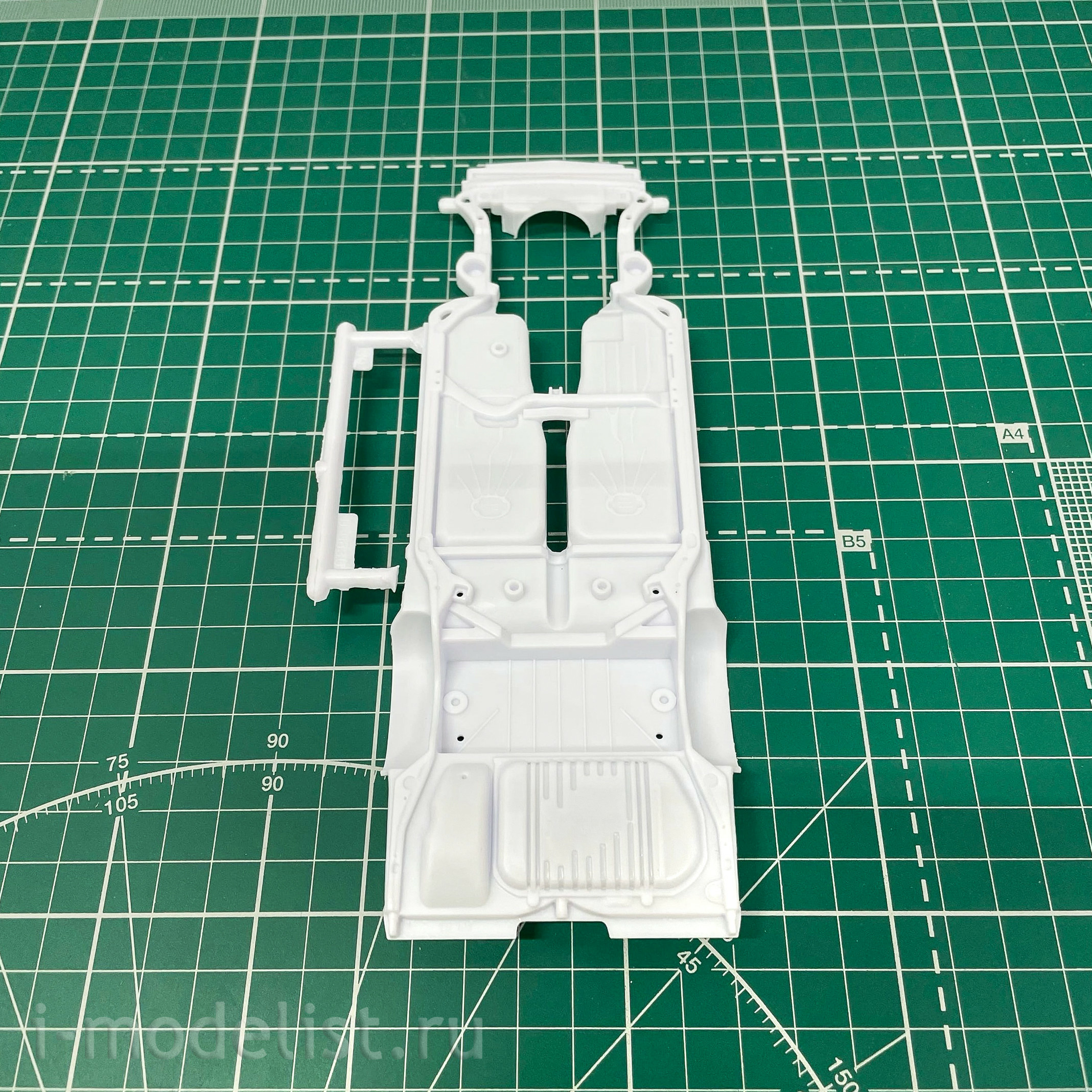 14446 Revell 1/25 Car '85 Oldsmobile 442/FE3-X Show Car