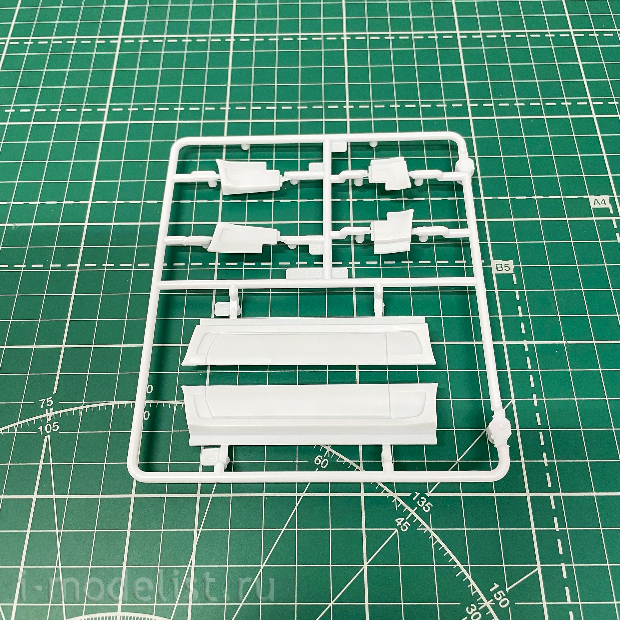 14446 Revell 1/25 Car '85 Oldsmobile 442/FE3-X Show Car