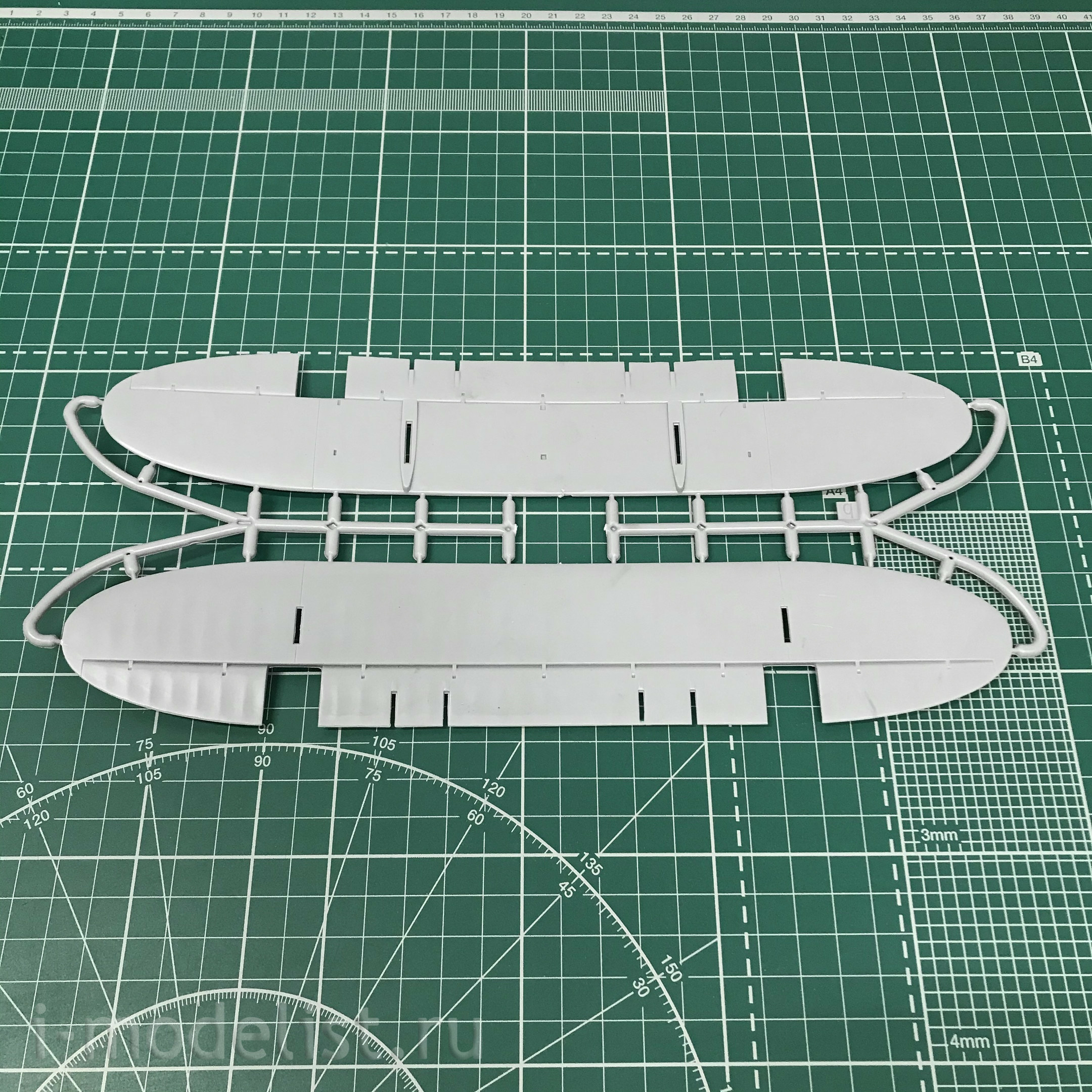 72-015 Microcosm 1/72 Kalinin K-7 Aircraft