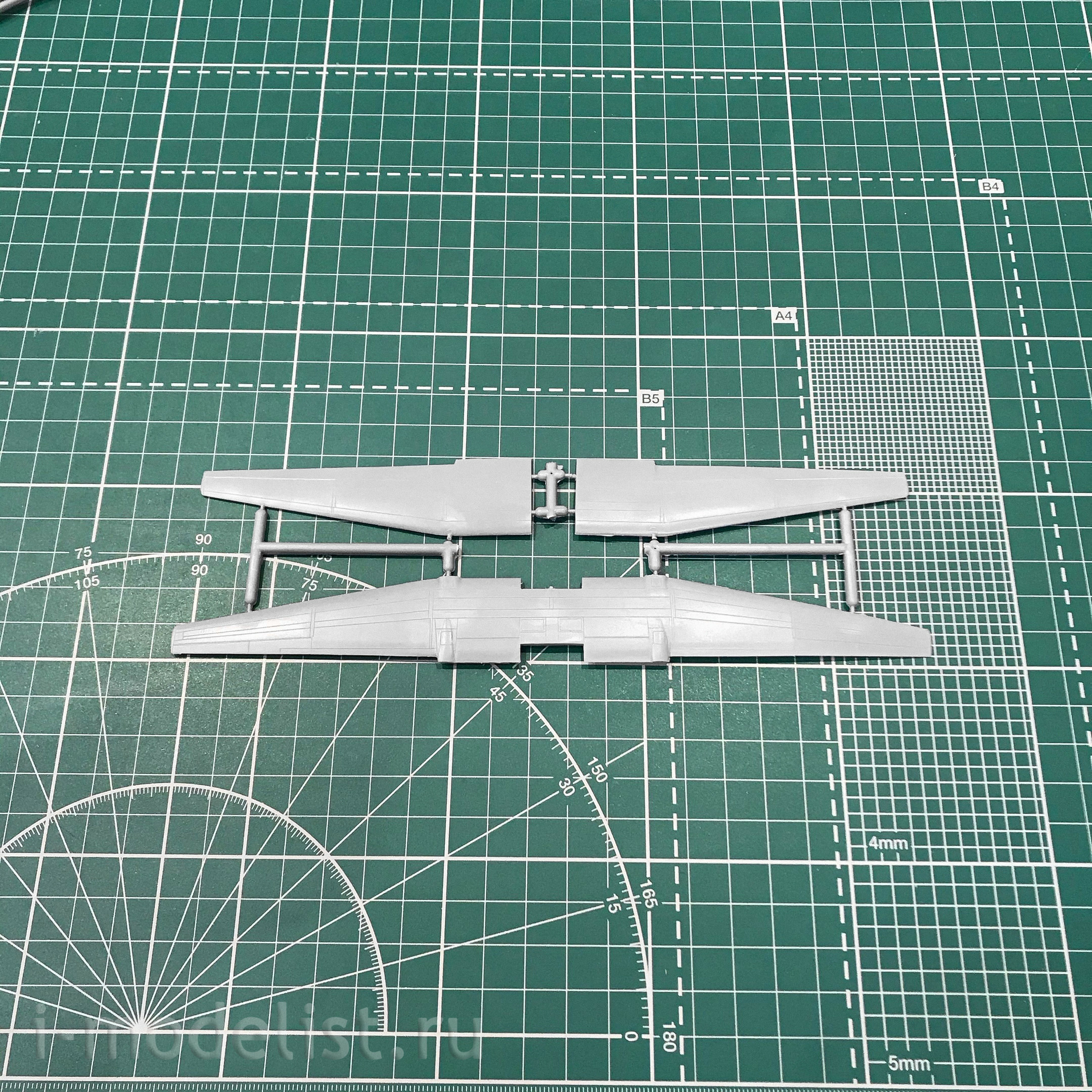 14472 Eastern Express 1/144 scales of the aerial surveillance Aircraft An-30B