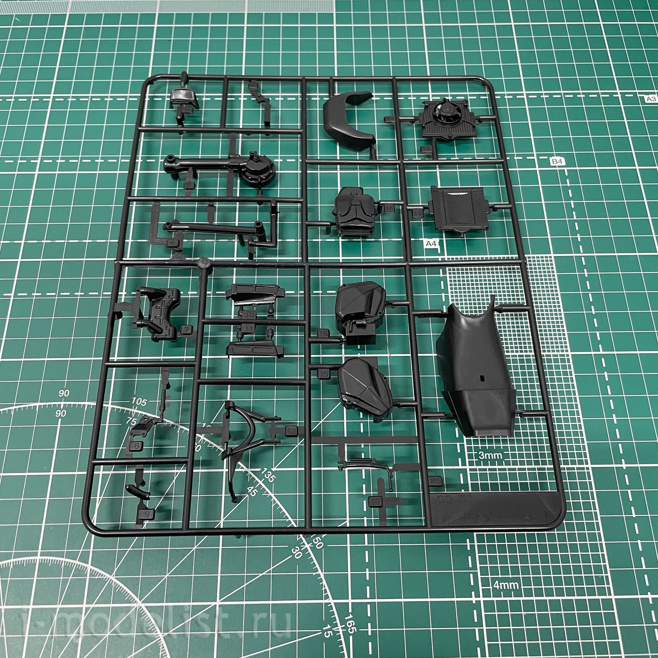 06230 Aoshima 1/12 Yamaha 4C4 Vmax '07