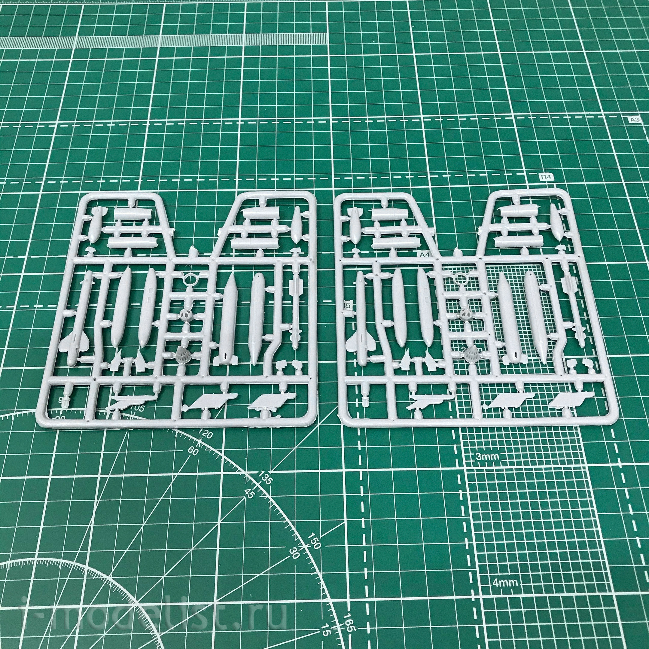 7293 Amodel 1/72 Yakovlev Yak-130D