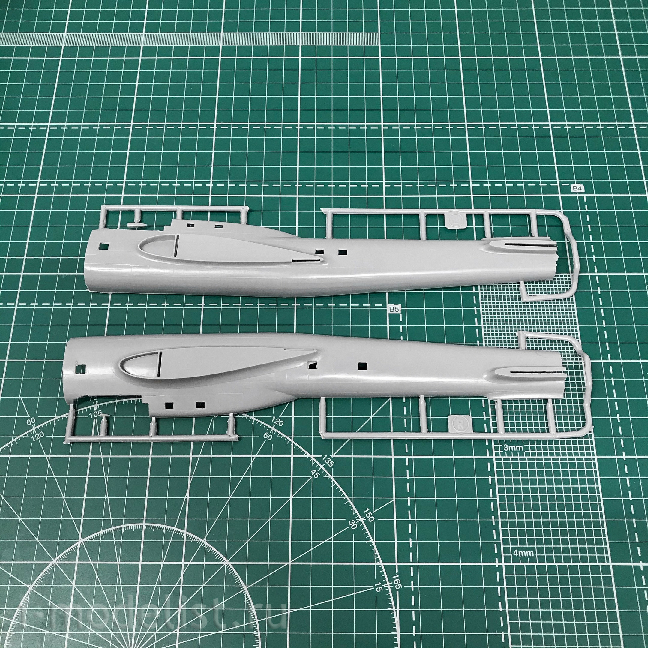 Amodel 72155 1/72 Petlyakov PE-8 (polar aviation) 