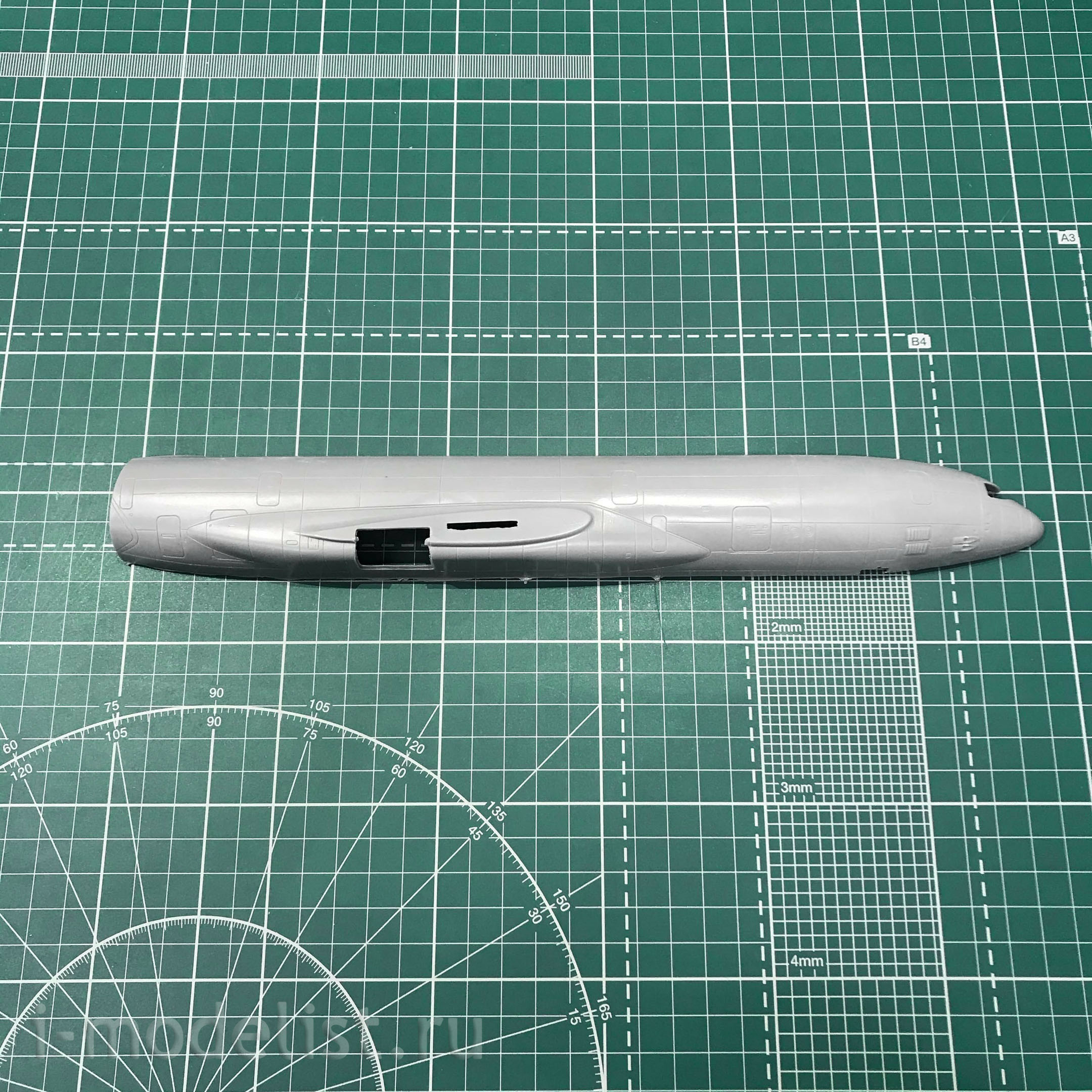 144137 Orient Express 1/144 Passenger airliner L-1011-200 Tristar Zvezdagazer&Pegasus XLrocket