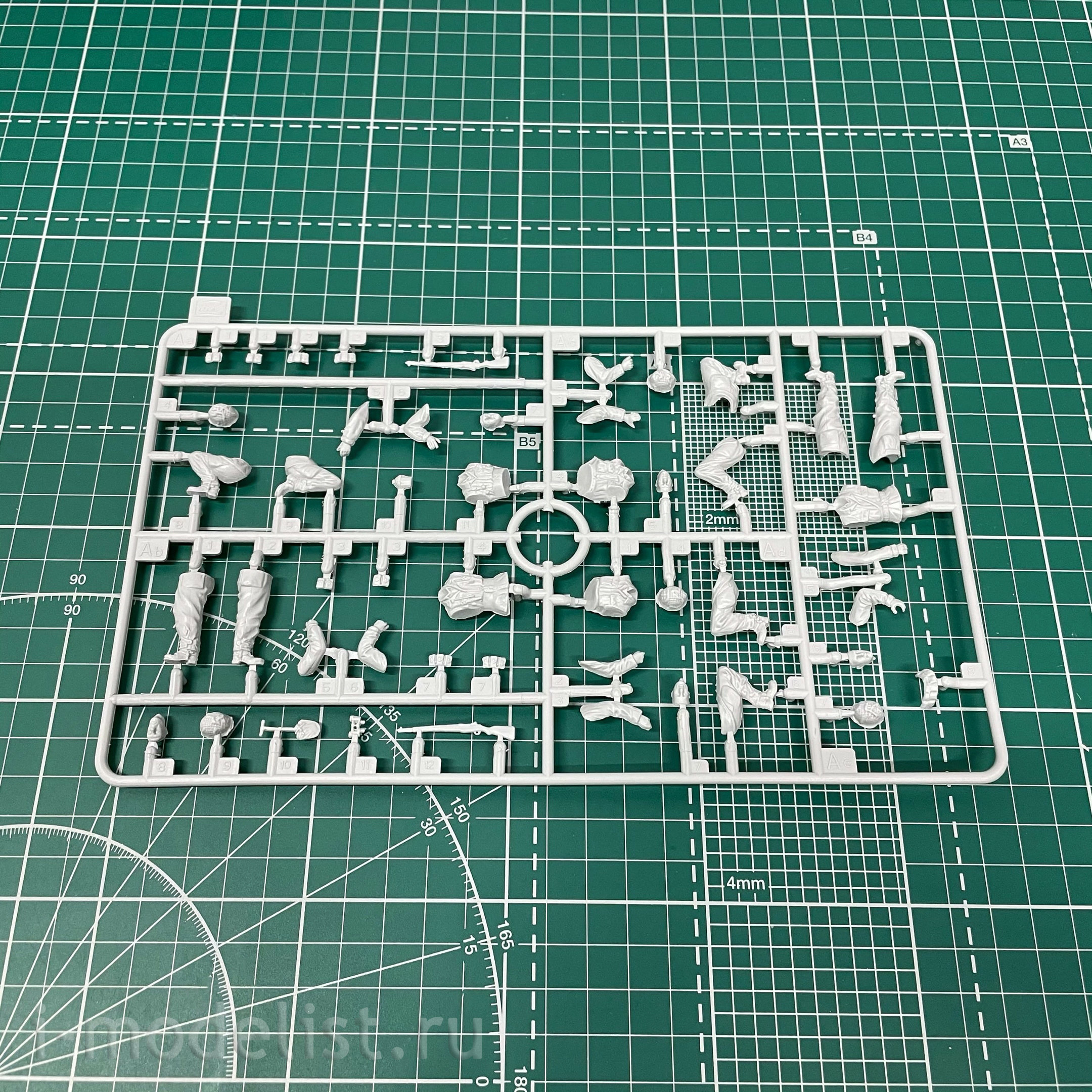 RV35019 Riich 1/35 American 57 mm M1 anti-tank gun on M1A3 carriage (early version)