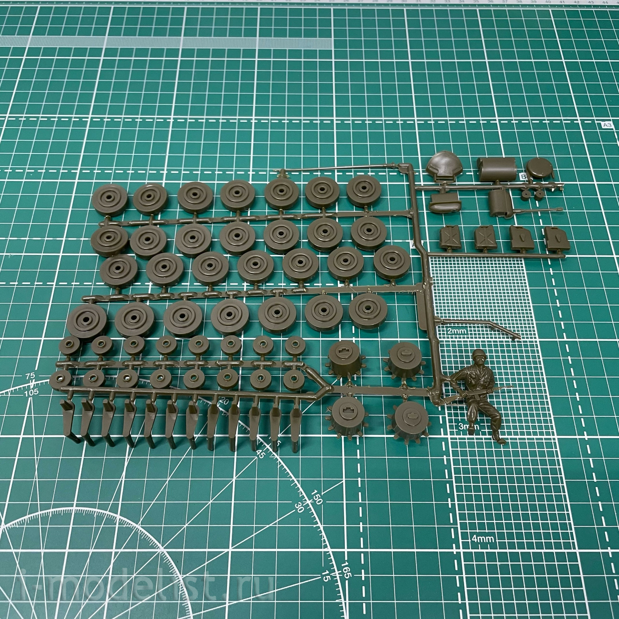 17853 Revell 1/35 American medium tank 