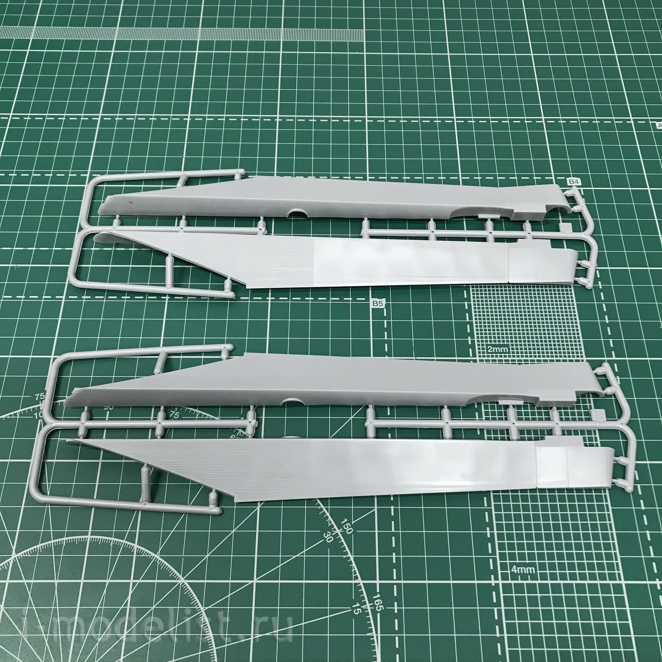 72-015 Microcosm 1/72 Kalinin K-7 Aircraft