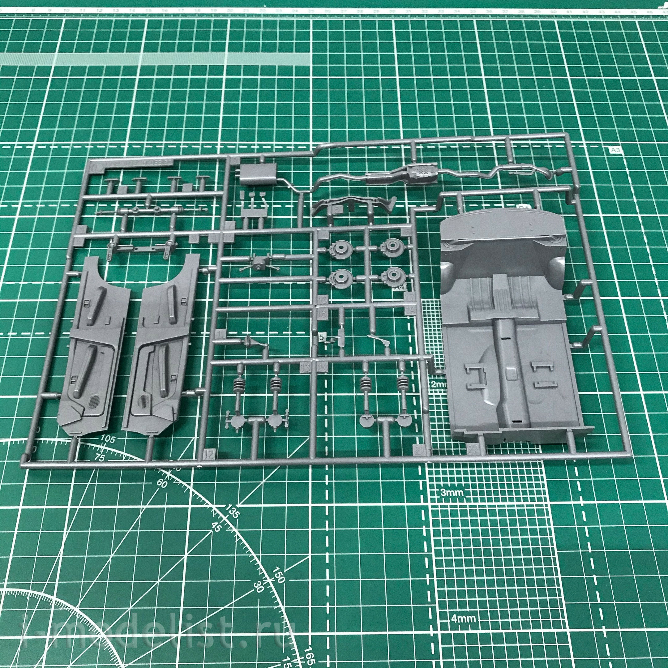 21133 Hasegawa 1/24 Car Nissan Bluebird 4Door Sedan SSS Attesa Limited (U12) Early (1987)
