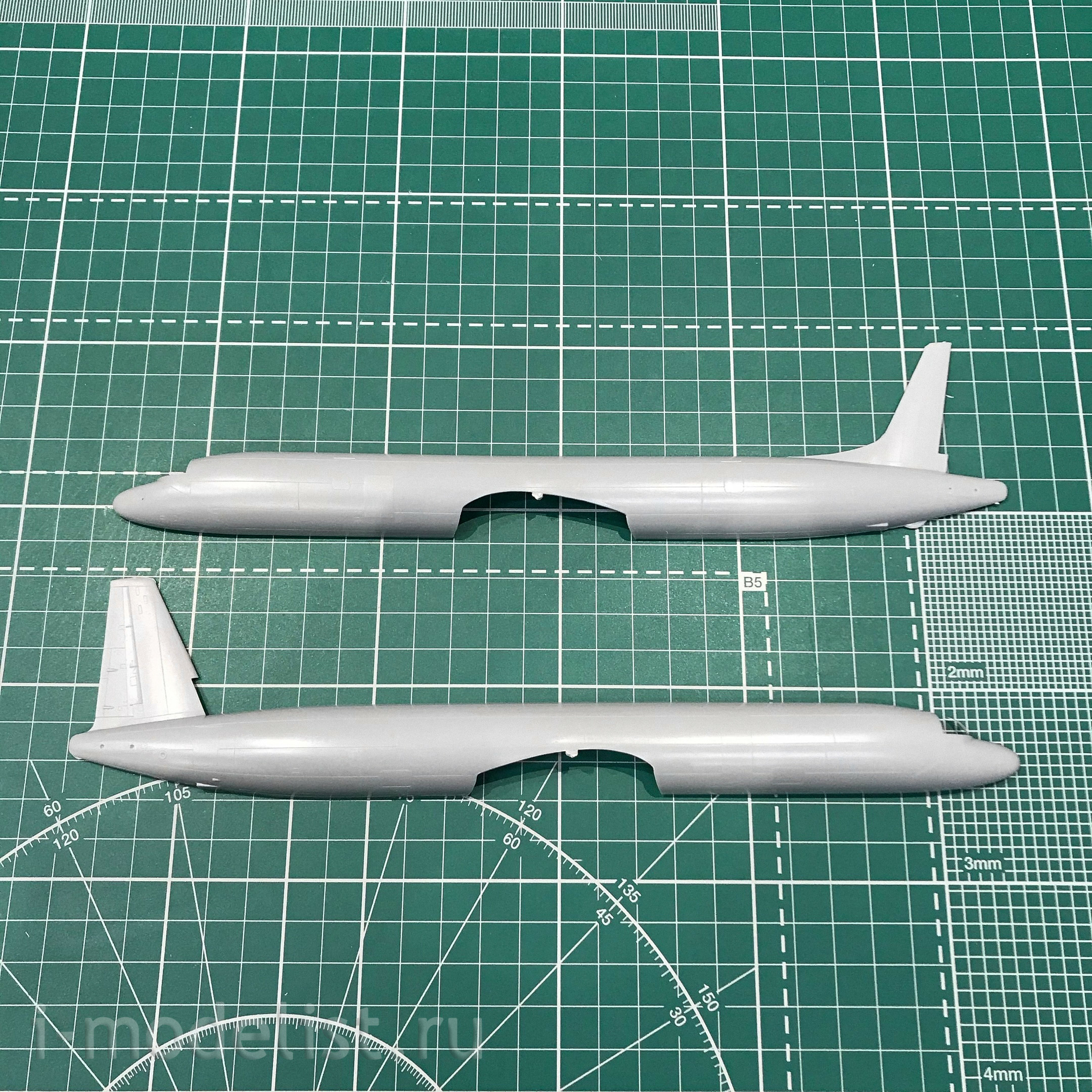 14465 Eastern Express 1/144 scales a Passenger plane Ilyushin Il-18 export version