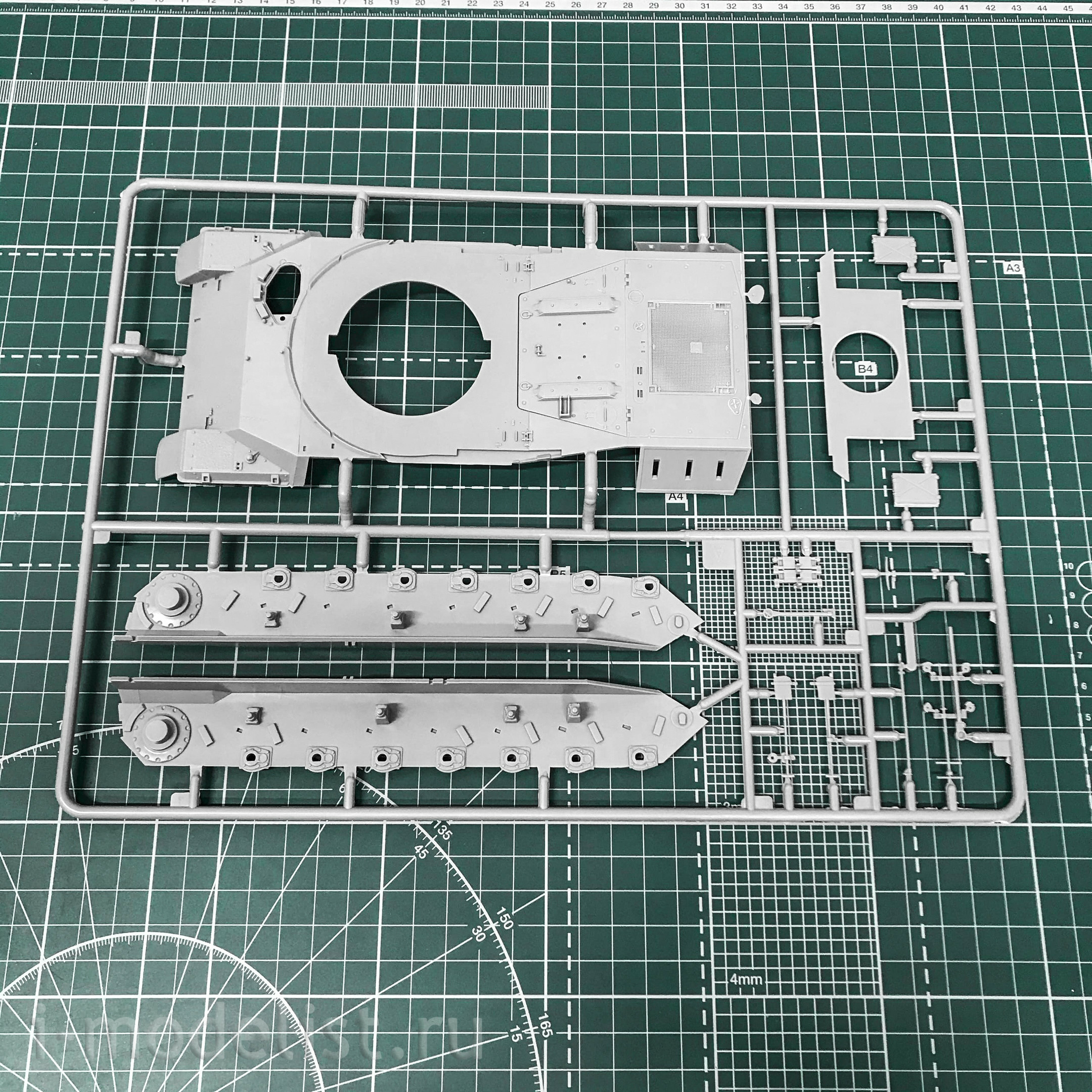 03320 Revell 1/35 German leopard Tank 1A5