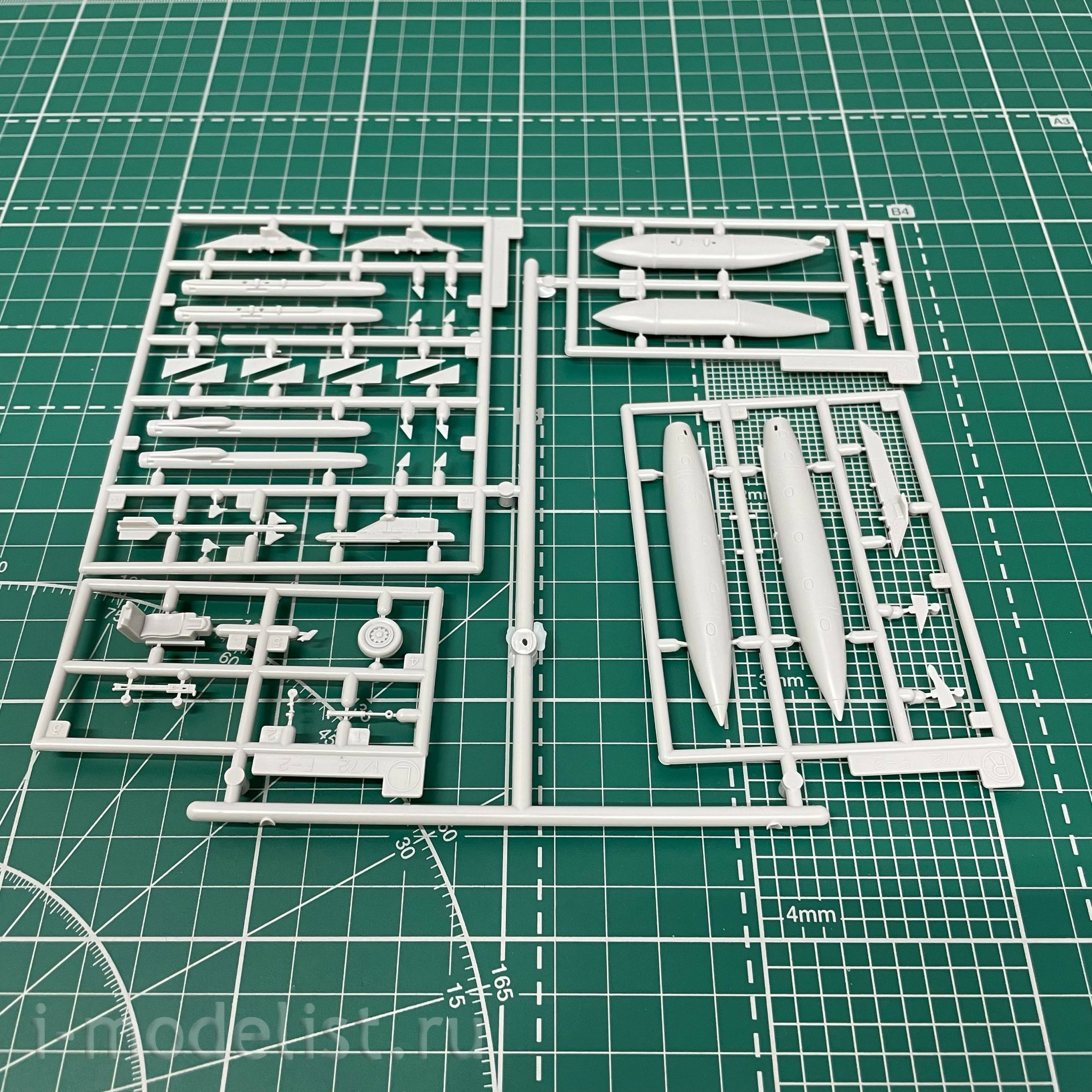 00545 Hasegawa 1/72 Mitsubishi F-2A/B aircraft (J. A. S. D. F. SUPPORT FIGHTER)