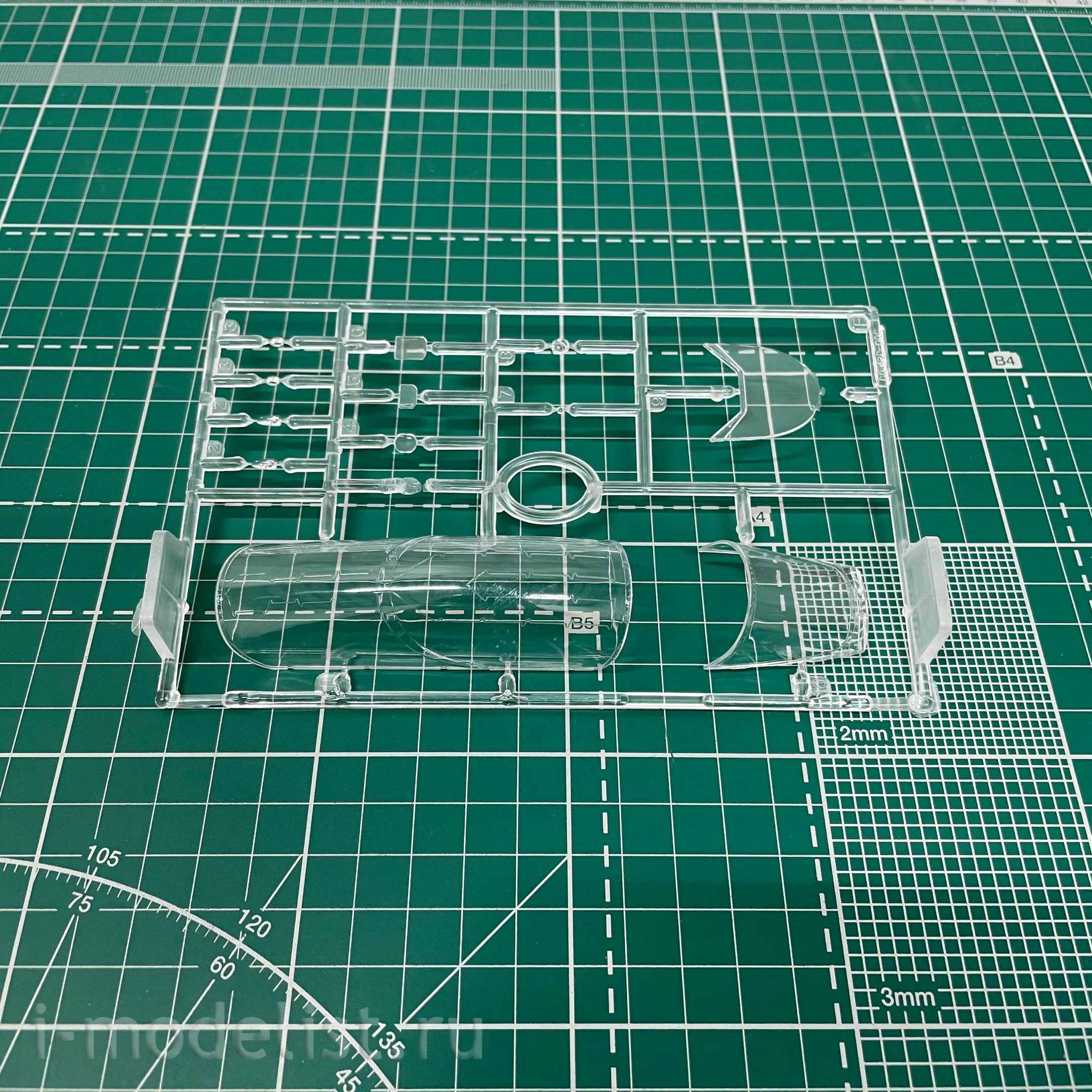 03852 Revell 1/32 BAe Hawk T2 Jet