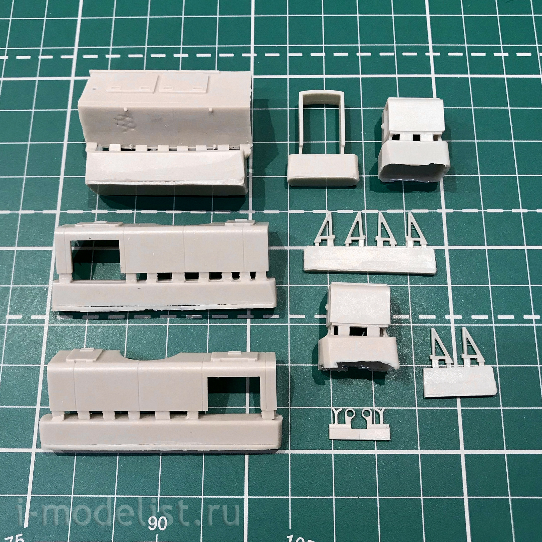RL003 Krasny Mayak 1/72 Airfield mobile unit APA-35
