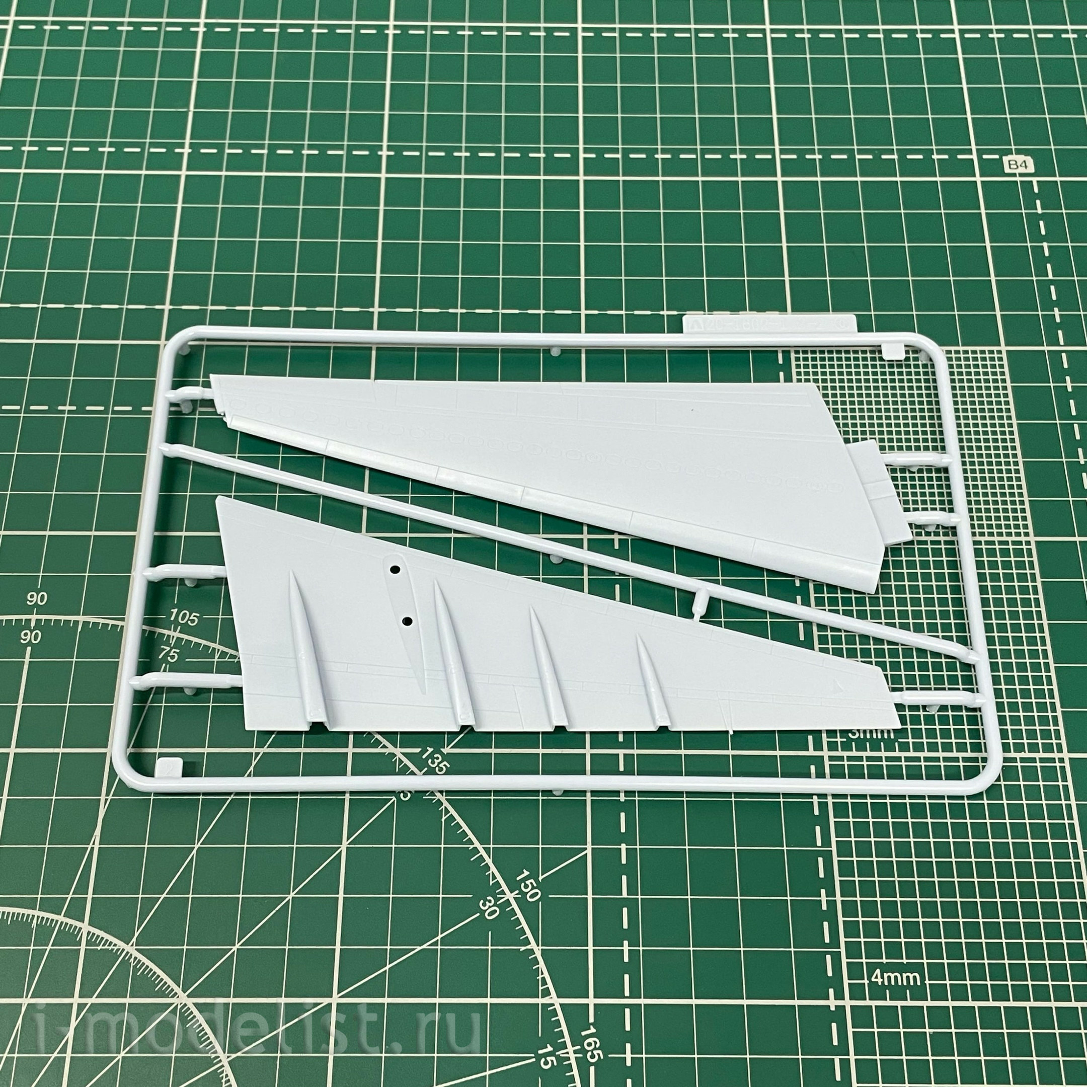 055083 Aoshima 1/144 J.A.S.D.F Transporter C-2