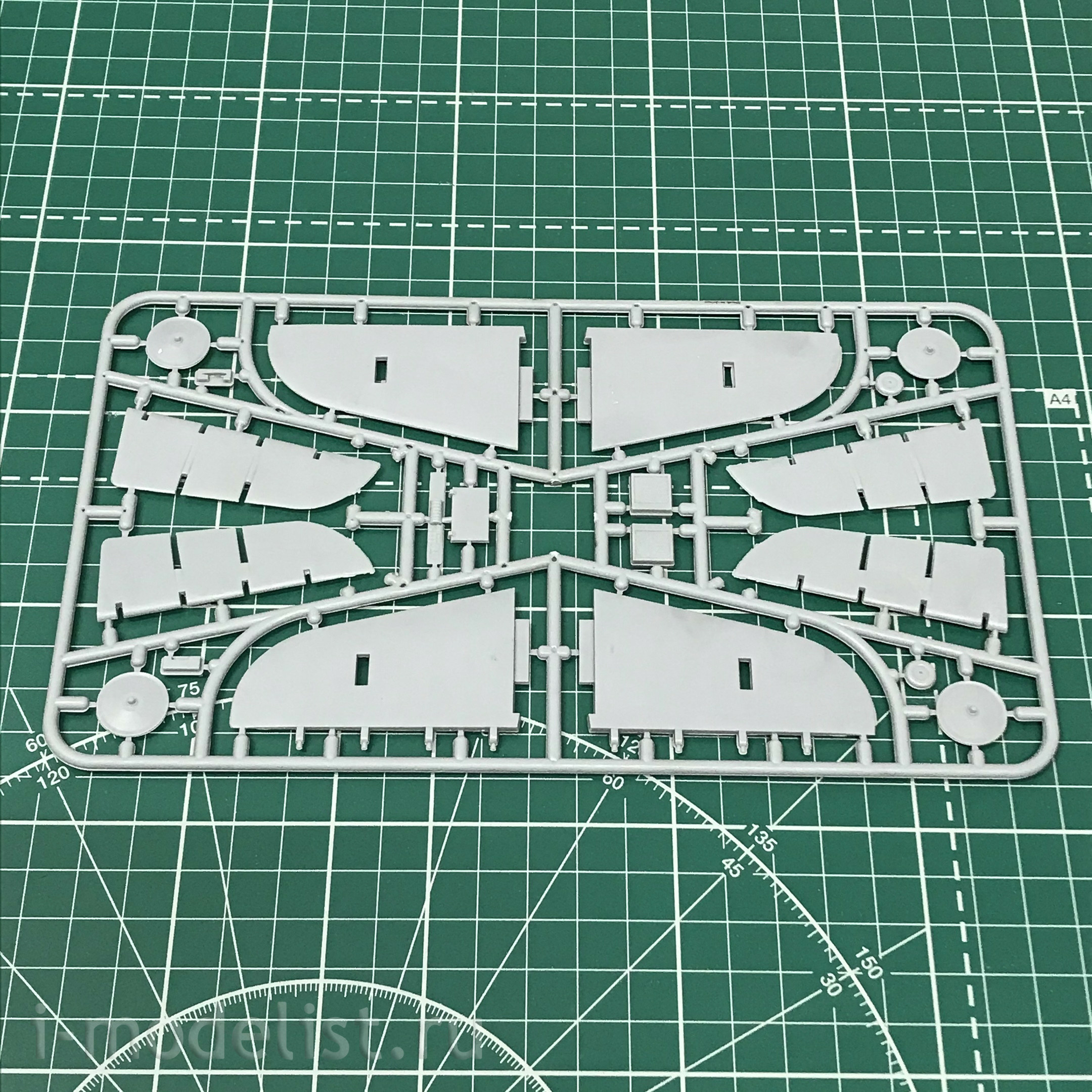 72-015 Microcosm 1/72 Kalinin K-7 Aircraft