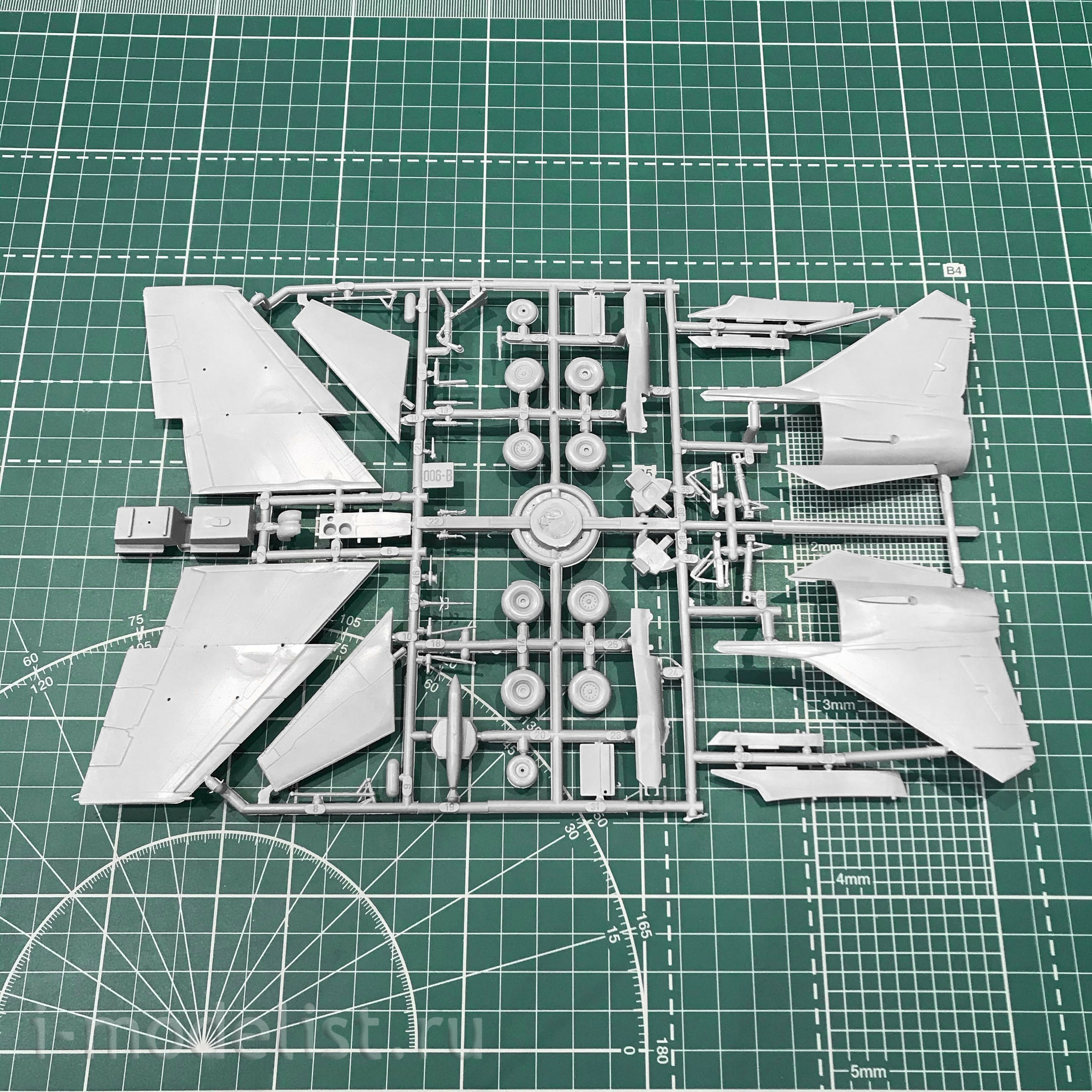 72116 1/72 Eastern Express Interceptor M-31BM