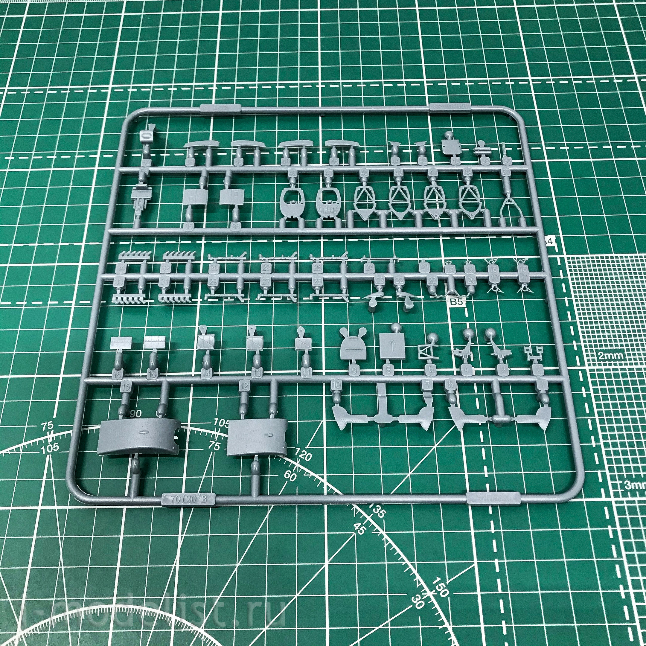 70126 Edward 1/72 Spitfire Mk. XVI Bubbletop
