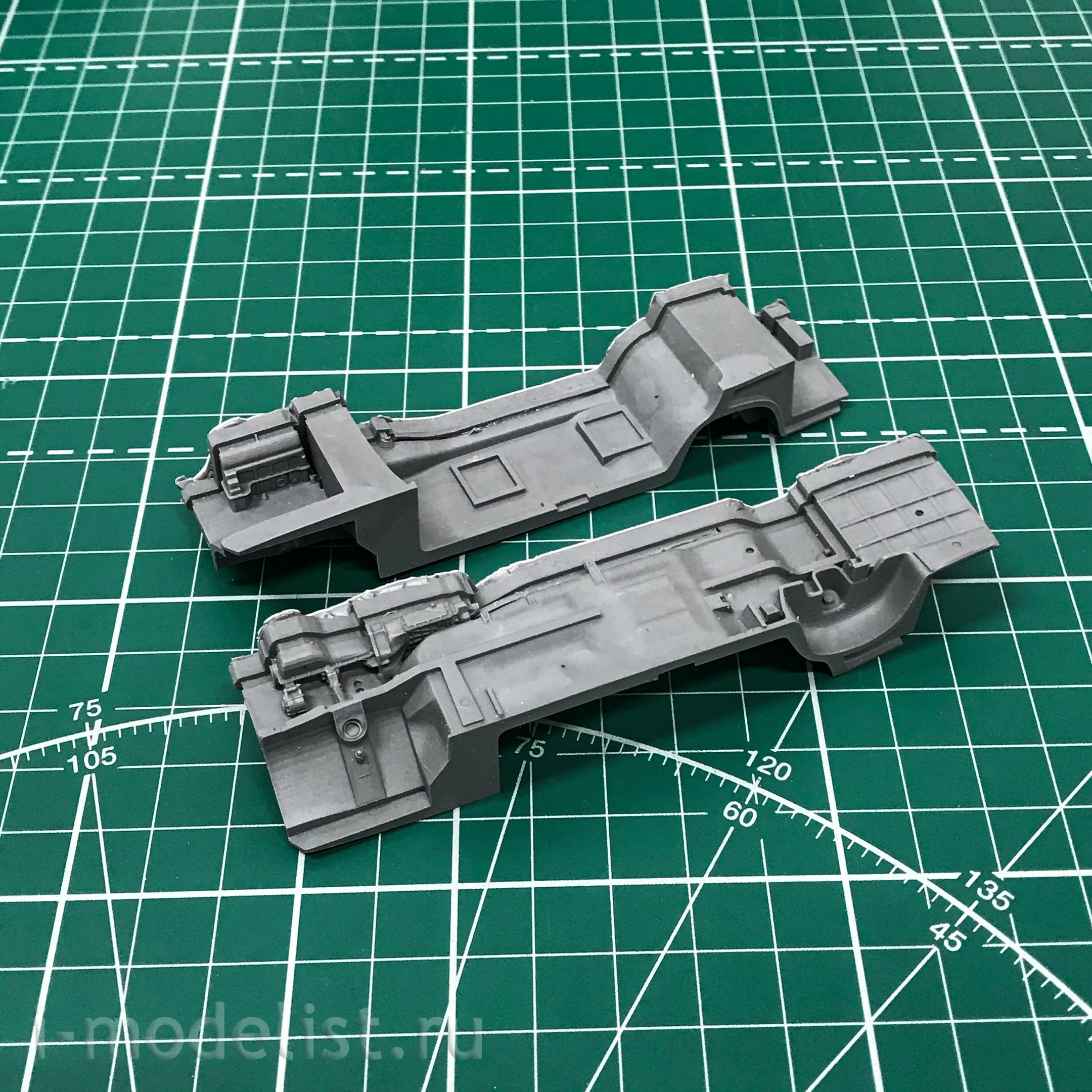GunTower Models 35004 1/35 Special Vehicle. Kit 1 (2101)