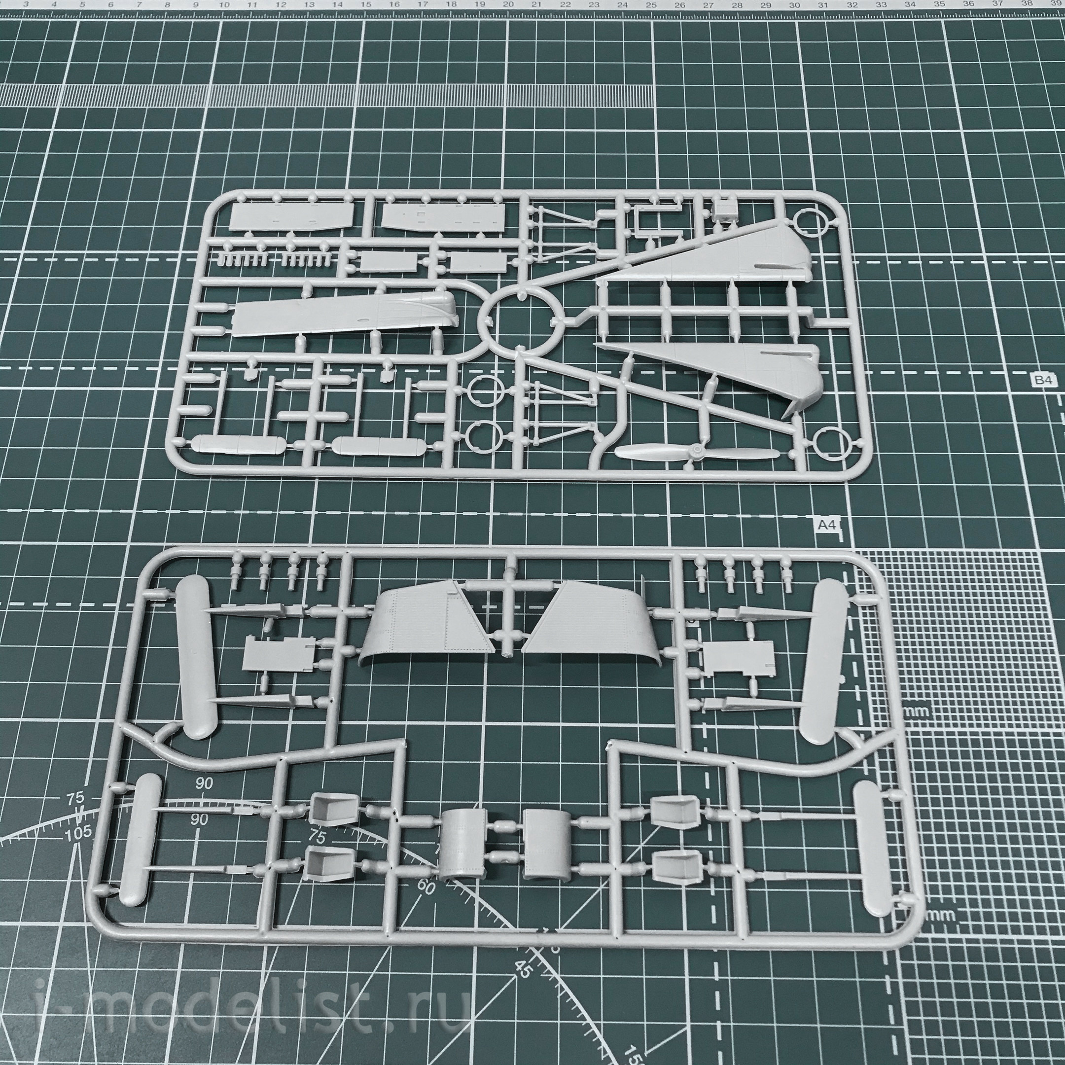 72-015 Microcosm 1/72 Kalinin K-7 Aircraft
