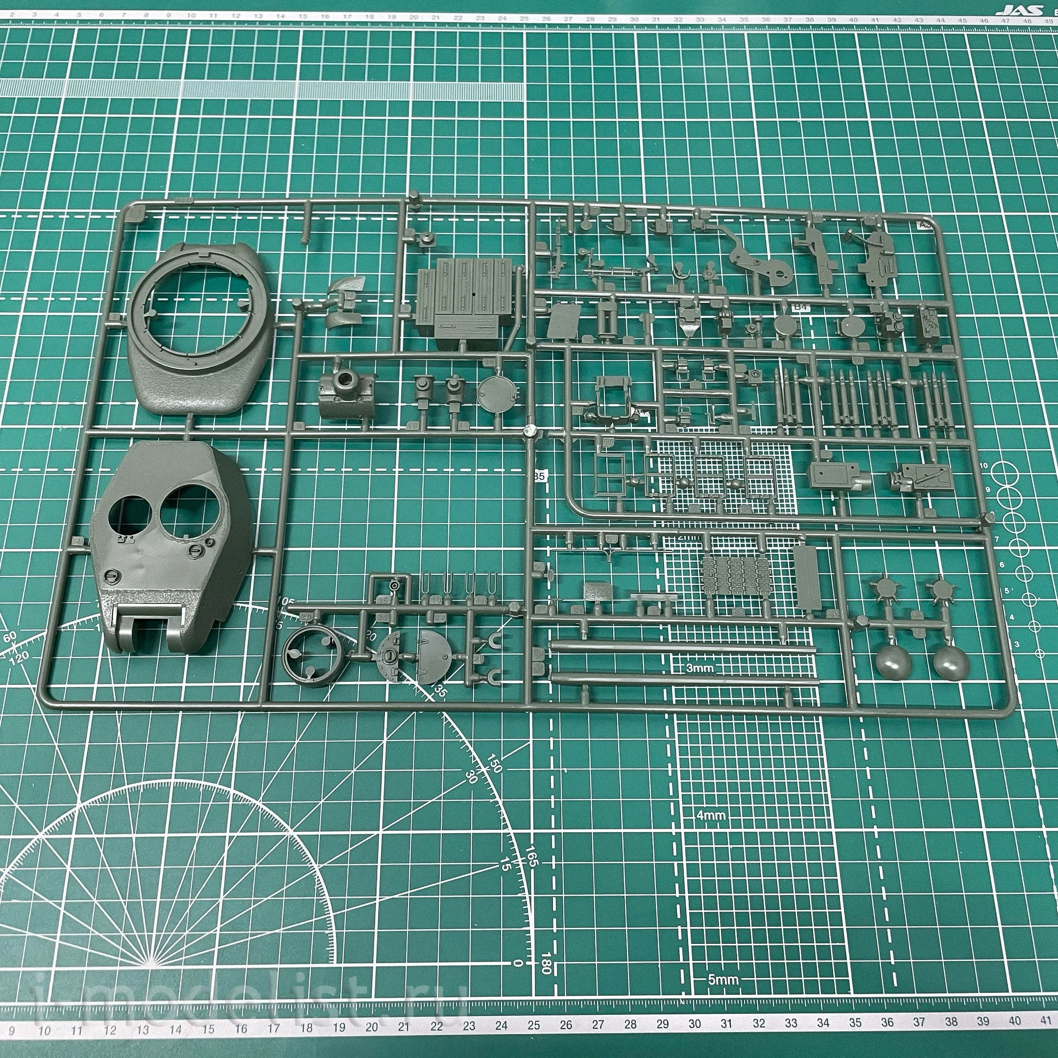 6585 Italeri 1/35 34/85 Korean War Tank