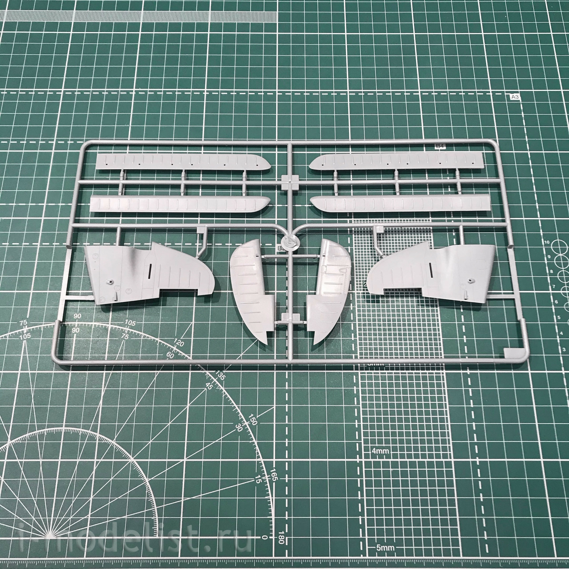 81706 HobbyBoss 1/48 Antonov AN-2W Colt Aircraft