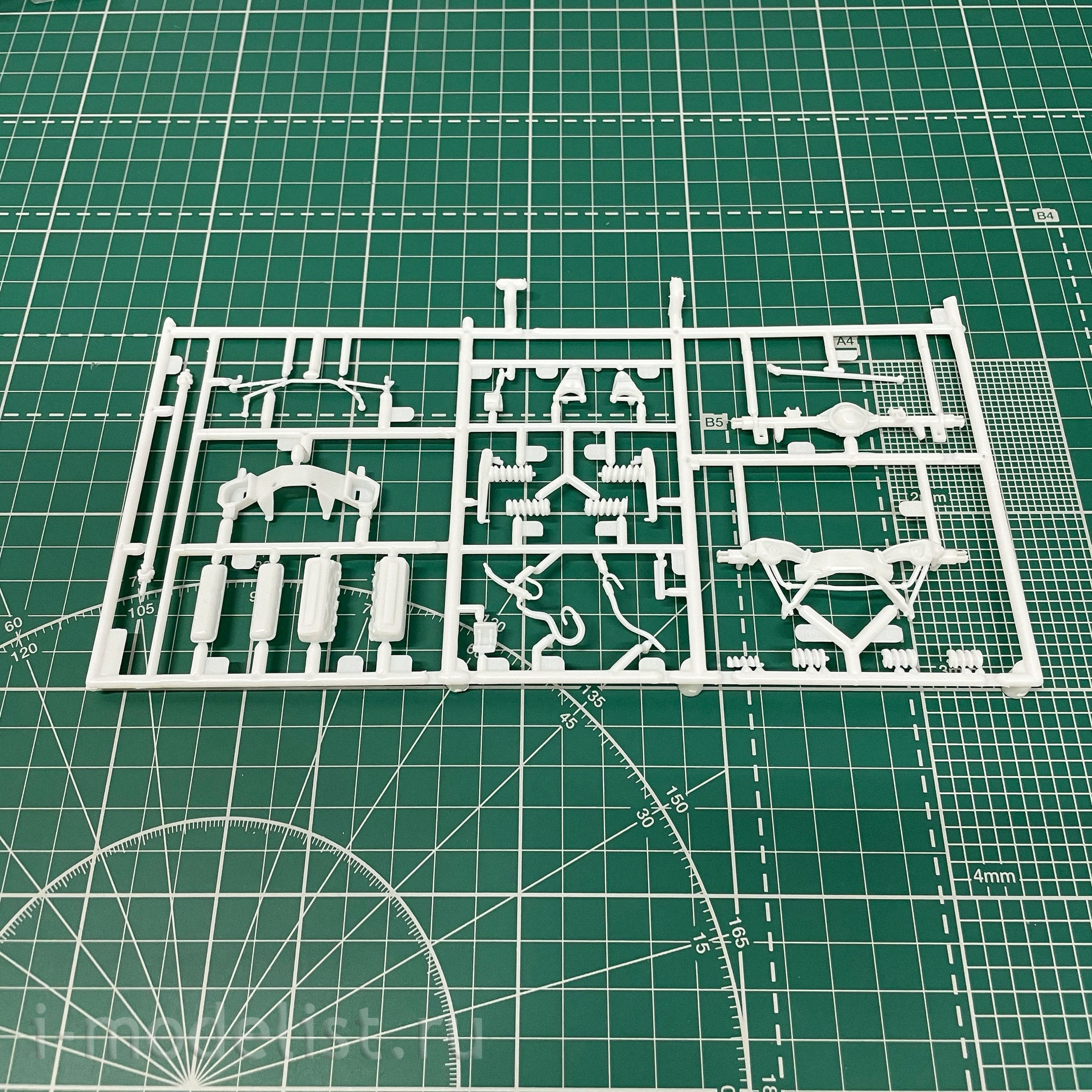 14190 Revell 1/25 Car Foose 65 Chevy Impala