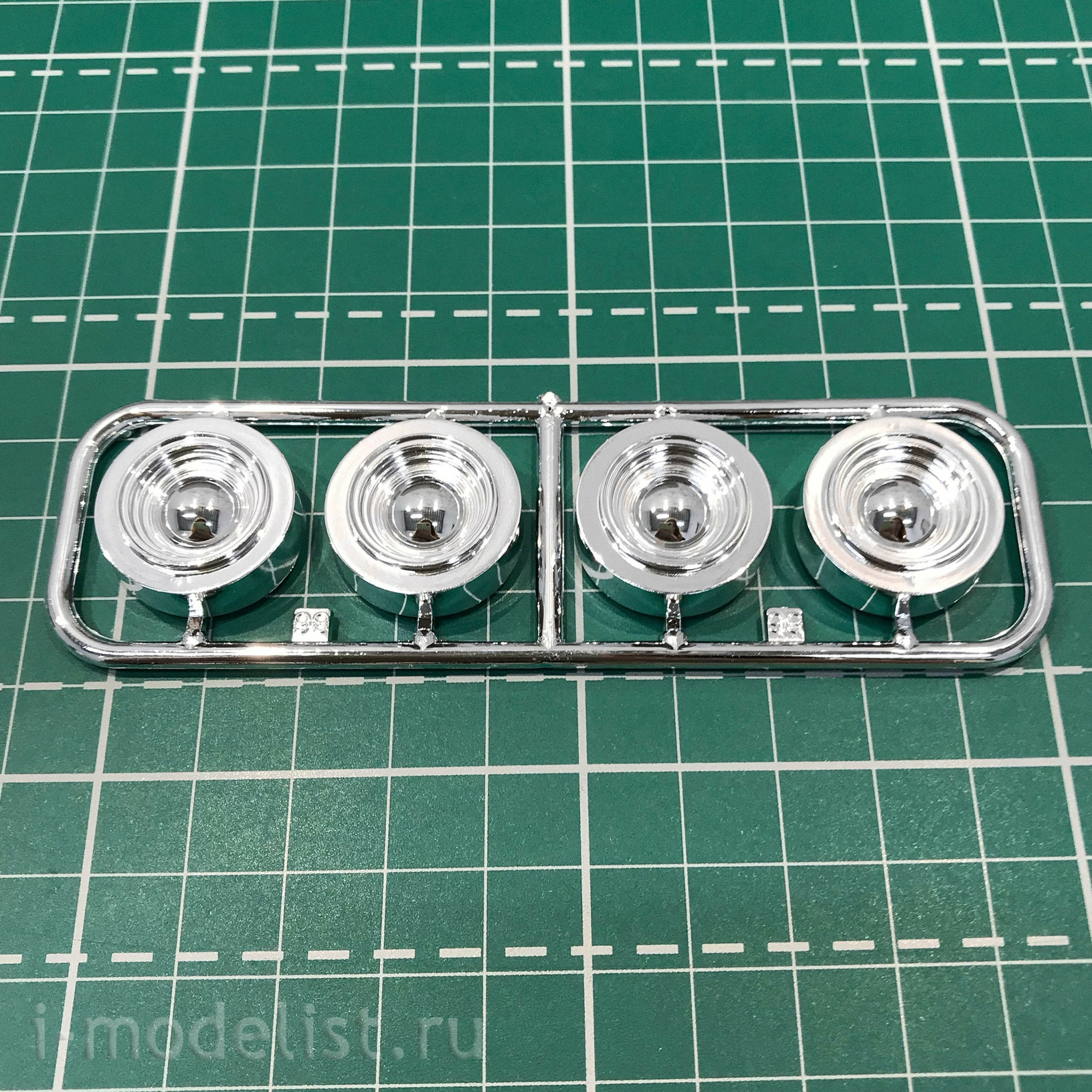 05918 Aoshima 1/24 Back to the Future DeLorean from Part III