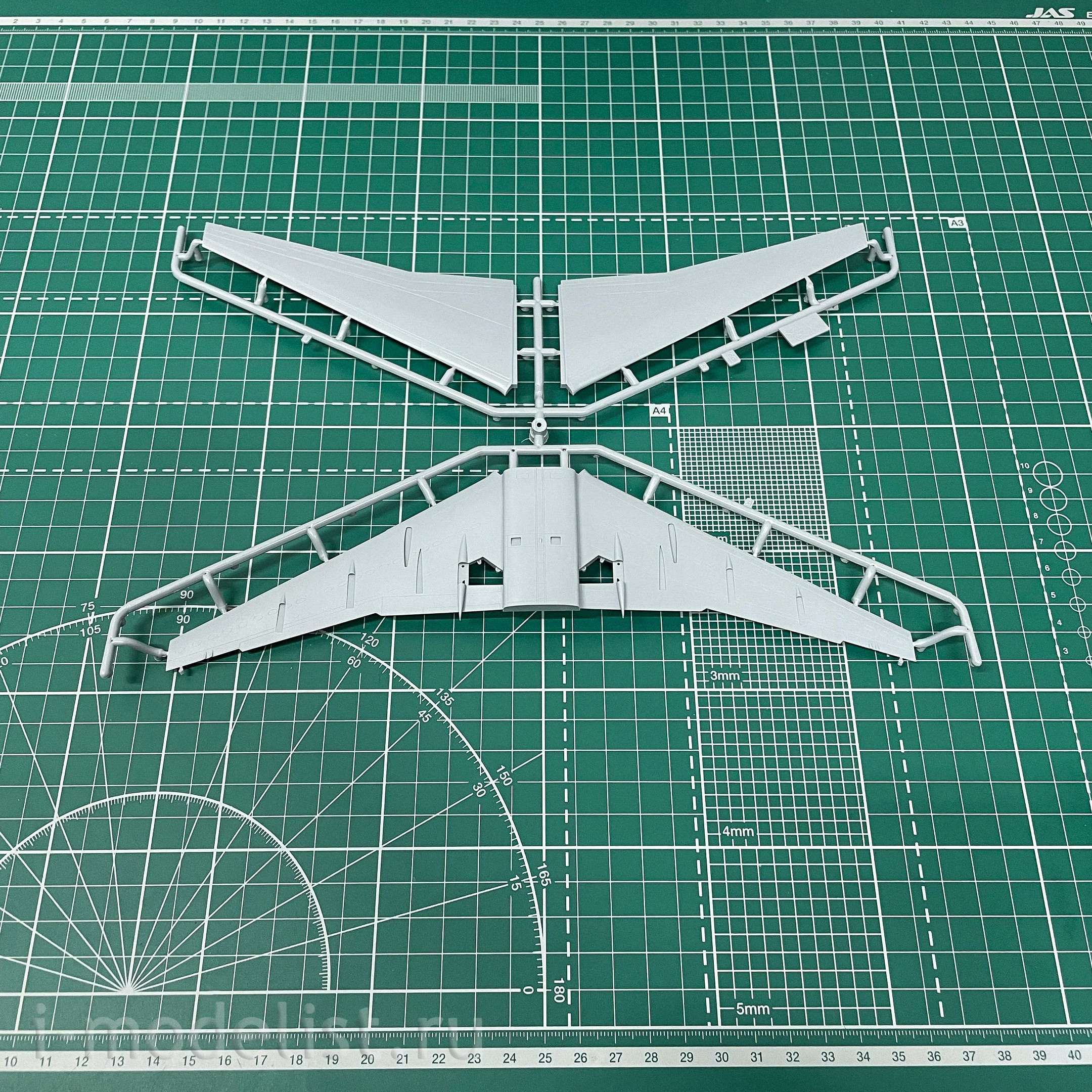 7032 Zvezda 1/144 Passenger Airliner Boeing 757-200