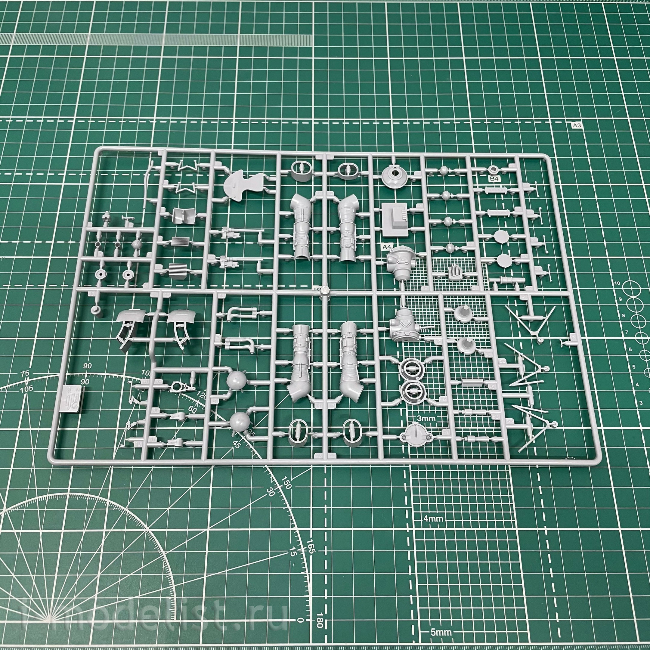 4812 Zvezda 1/48 Soviet Mi-24P Attack Helicopter