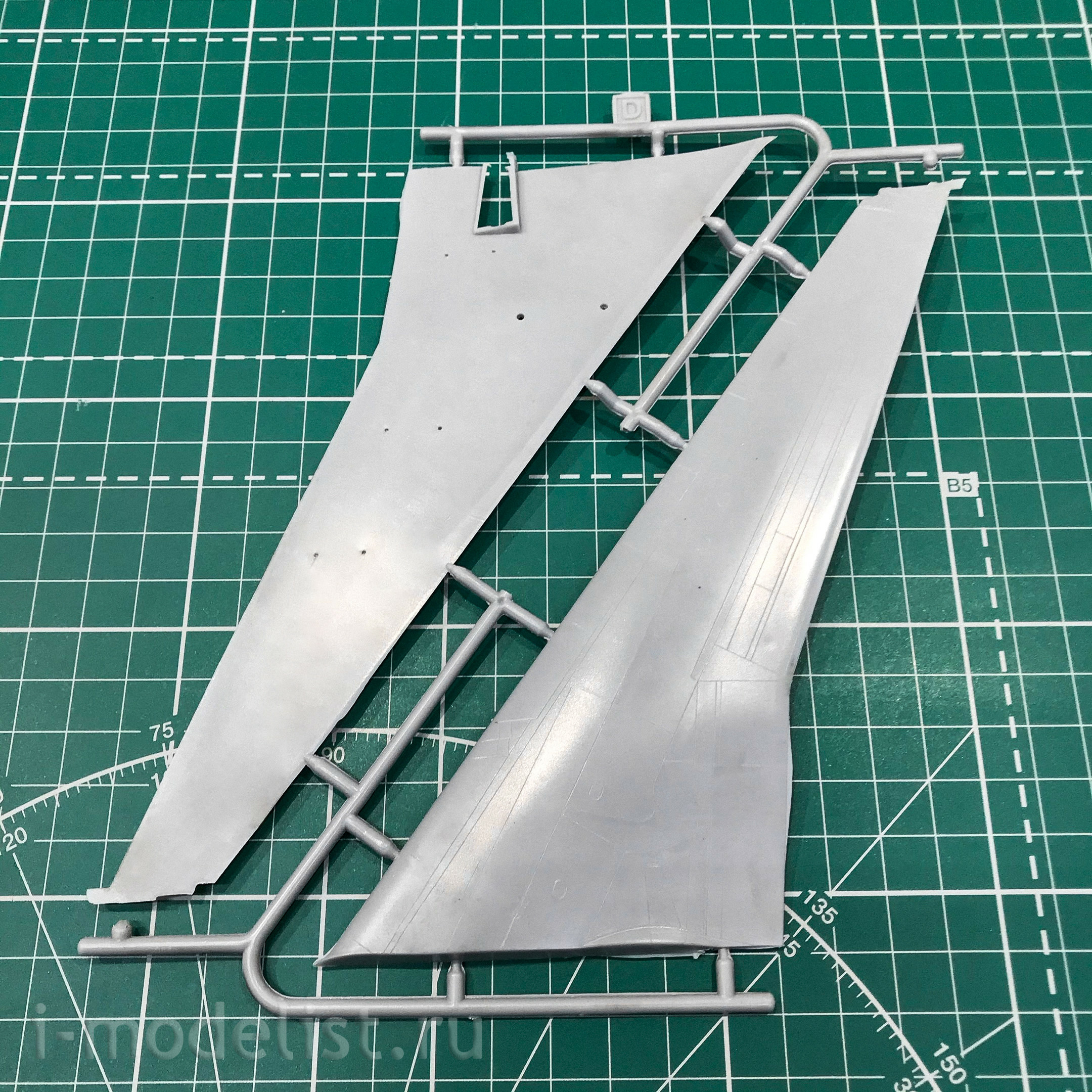 144107 Orient Express 1/144 Passenger Airliner MD-11 GE AMERICAN AIRLINES