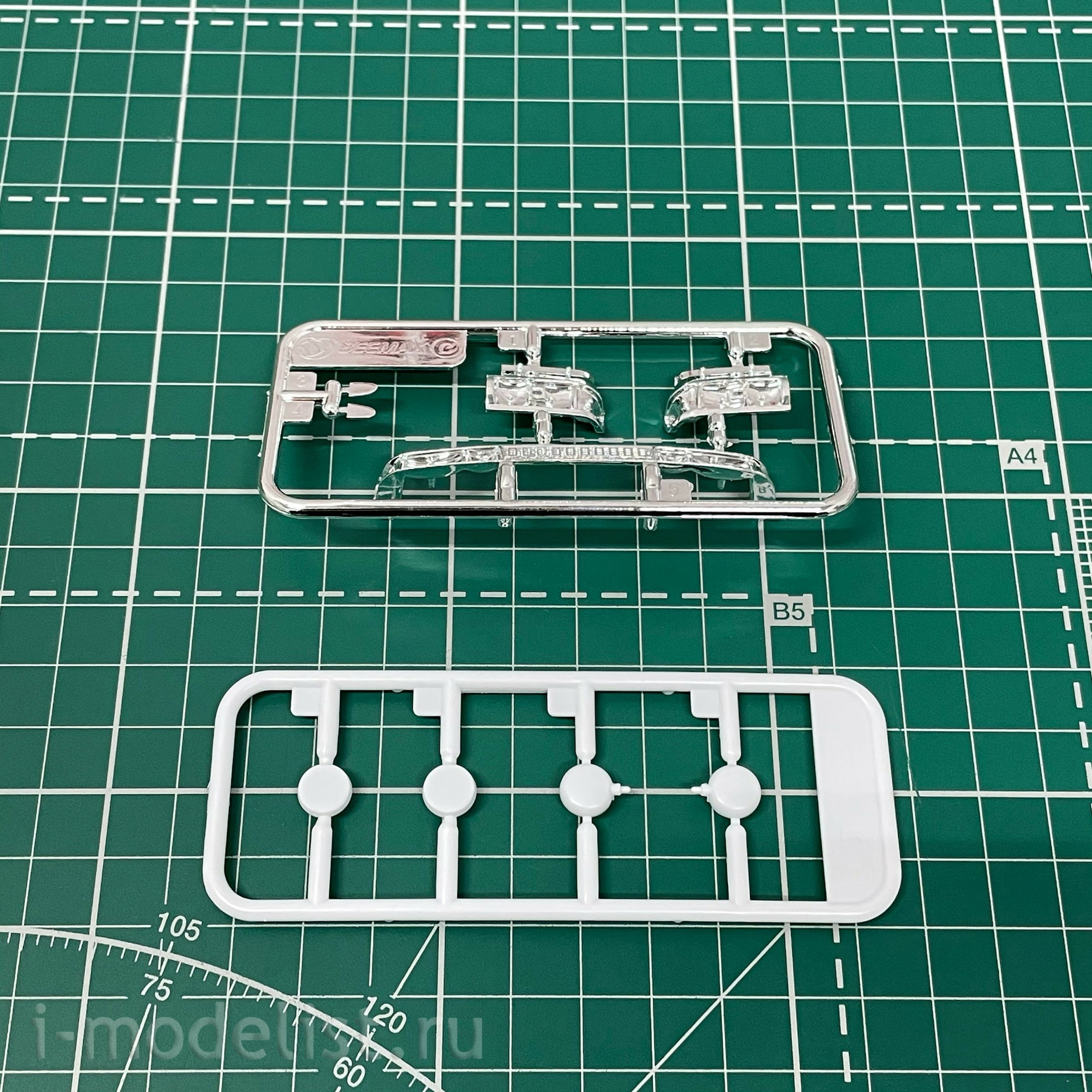 PN24016 NuNu 1/24 Toyota Corolla Levin AE92 '89 SPA 24 HOURS